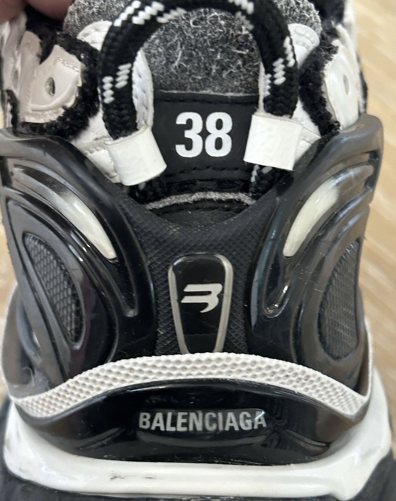 Balenciaga Balenciaga Track Runner Sneakers Black and White Size 38 Size US 6 / EU 39 - 7 Thumbnail
