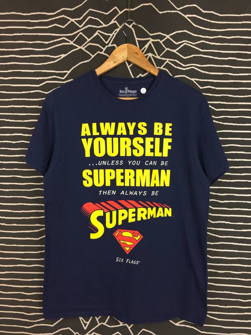 DC Comics DC Comics Six Flags "Always Be Yourself" Superman Quote Tee Size US M / EU 48-50 / 2 - 1 Thumbnail