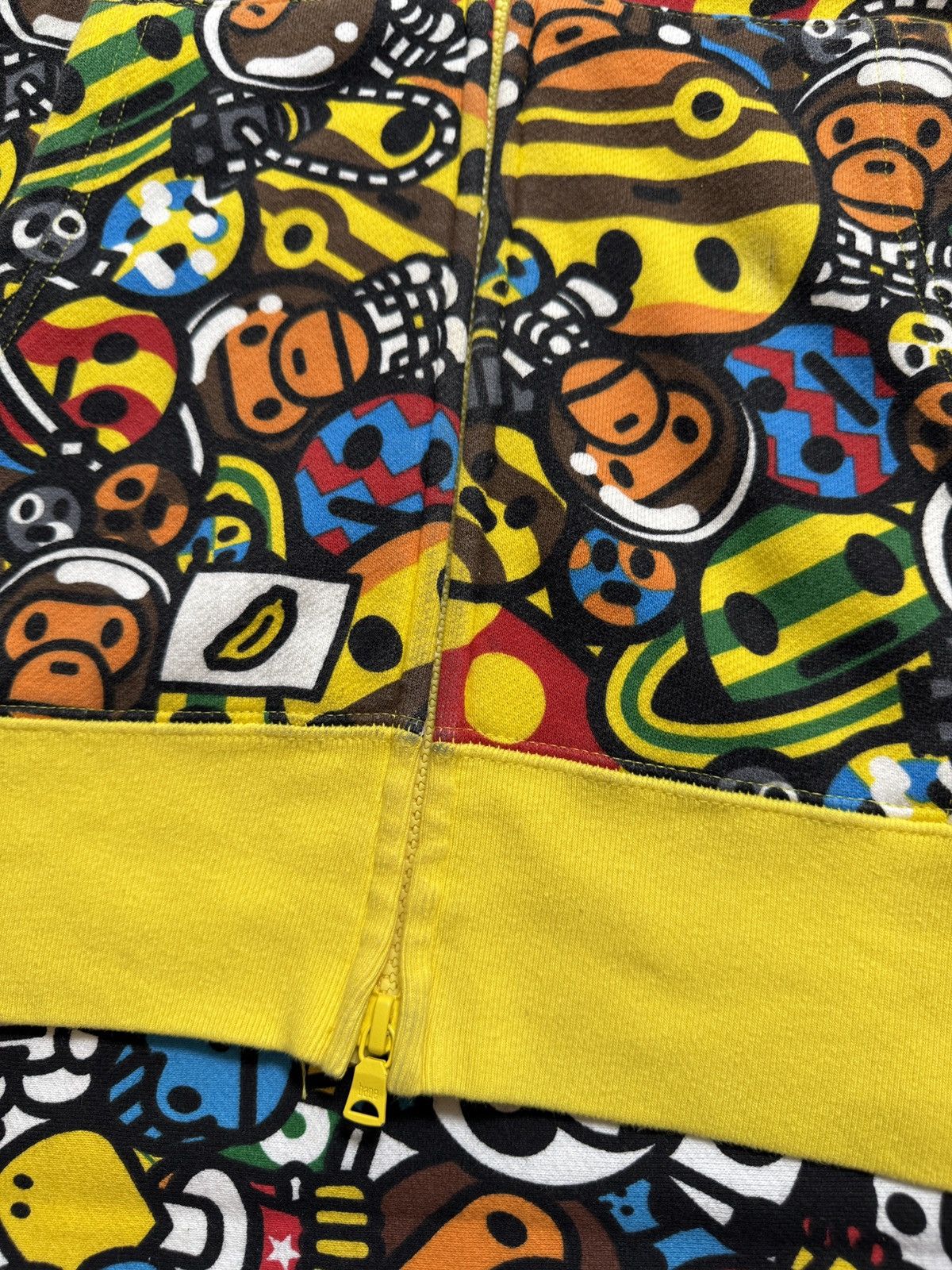 Bape A Bathing Ape Yellow Galaxy Camo Shark Hoodie Size US M / EU 48-50 / 2 - 12 Thumbnail
