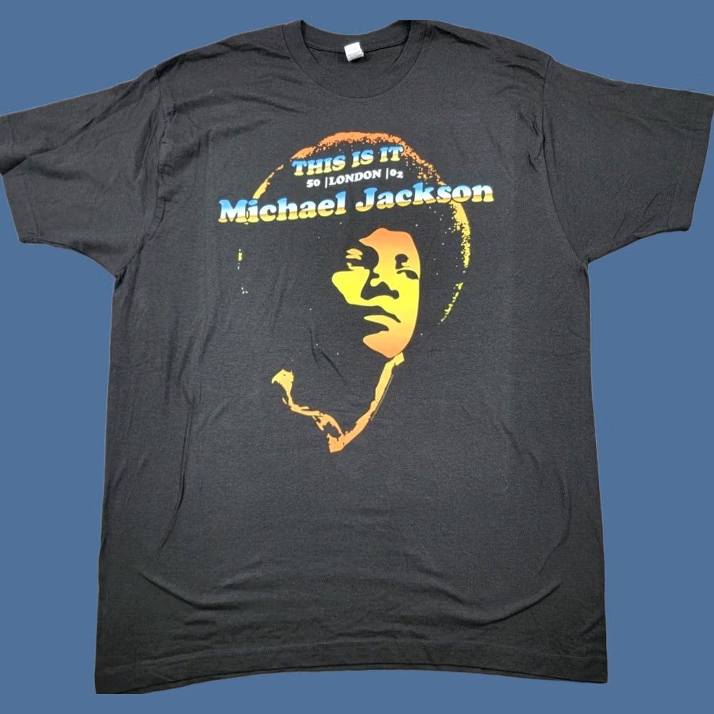 Tultex Michael Jackson Shirt Adult XL Black This Is It Tour London 2002 Tultex Shirt Men XL Black Music Theme graphic print"> Size US XL / EU 56 / 4 - 1 Thumbnail