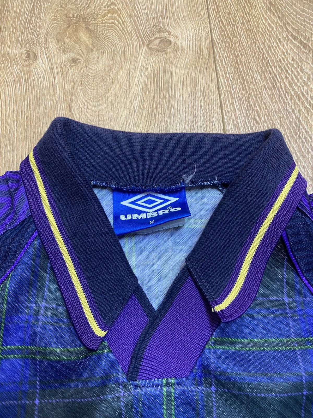 Umbro × Vintage •Vintage Umbro Scotland 1994/96 Soccer jersey Size US M / EU 48-50 / 2 - 2 Thumbnail