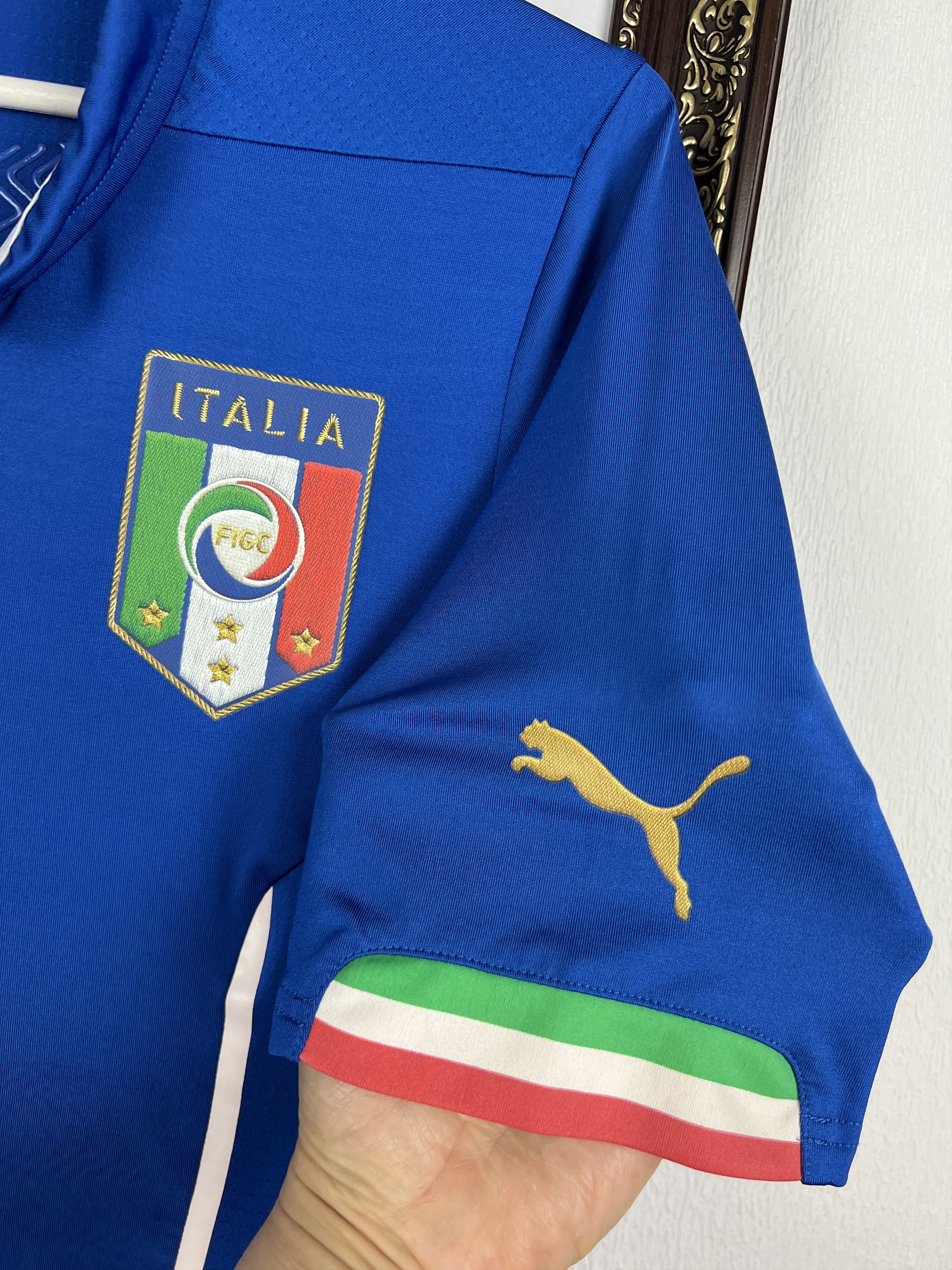 Puma Italy Home football shirt Soccer Player Issue Maglia Jersey Size US L / EU 52-54 / 3 - 4 Thumbnail