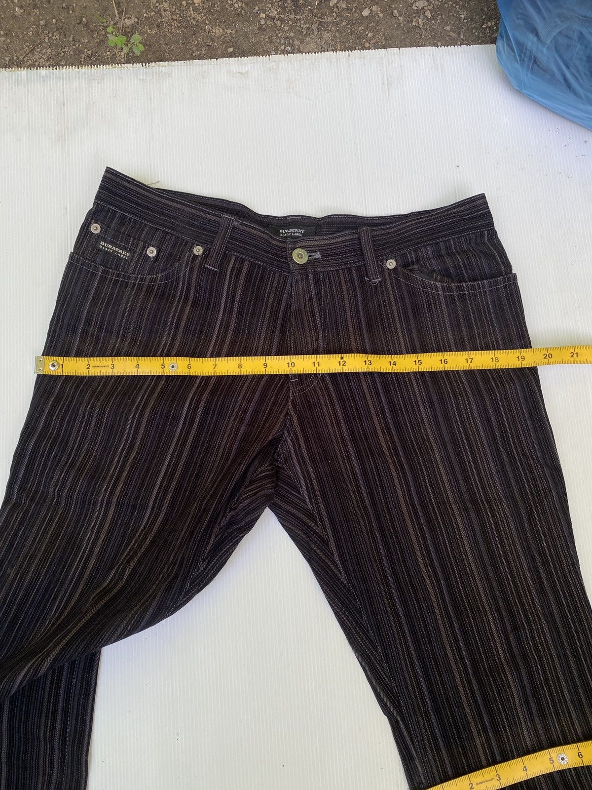 Burberry Vintage Burberry flare jeans Size US 32 / EU 48 - 8 Thumbnail