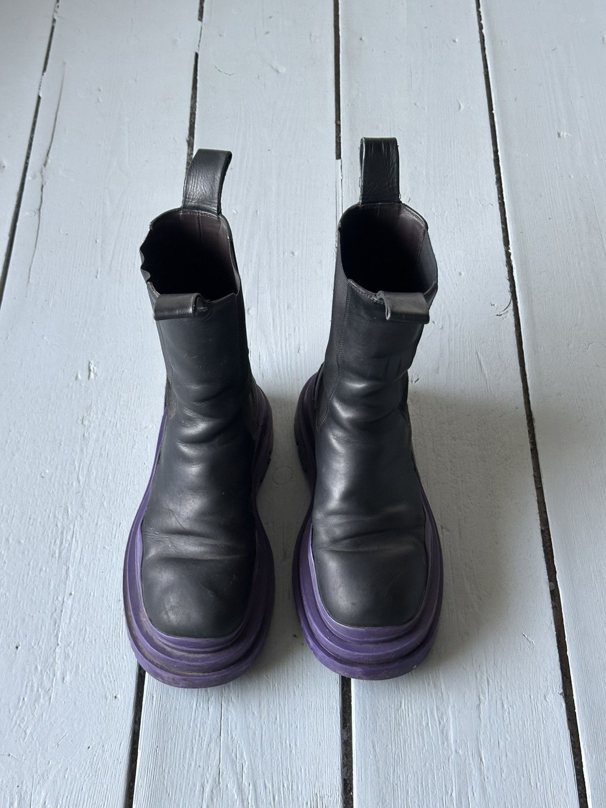 Bottega Veneta Bottega Veneta black leather pull on boots with purple sole. Size US 7.5 / EU 40-41 - 5 Thumbnail