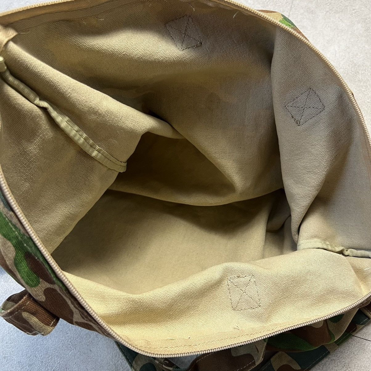 Bape A BATHING APE BAPE Camo Shoulder Bag Size ONE SIZE - 4 Thumbnail
