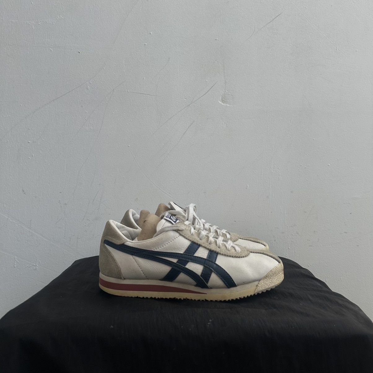 Asics Vintage Asics Tiger Onitsuka White Sneakers Size US 7.5 / IT 37.5 - 1 Thumbnail