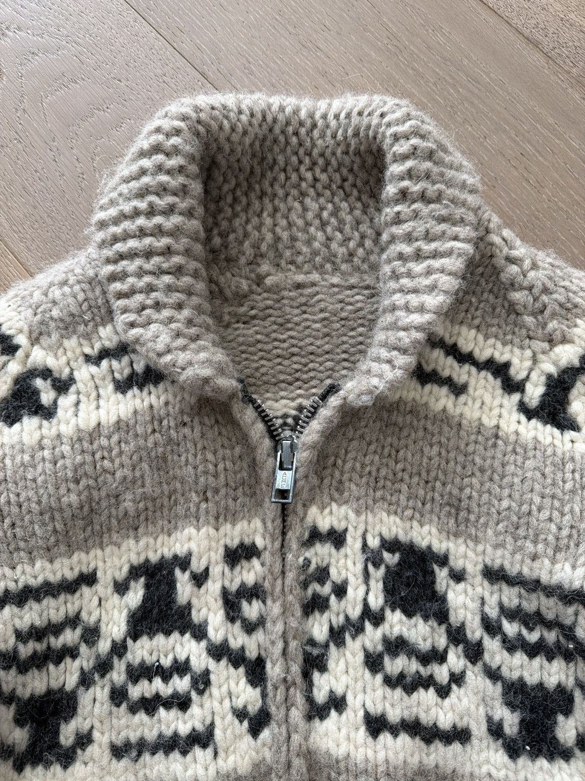 Vintage Vintage Cowichan Knit Patterned Zip Sweater Size S / US 4 / IT 40 - 2 Thumbnail