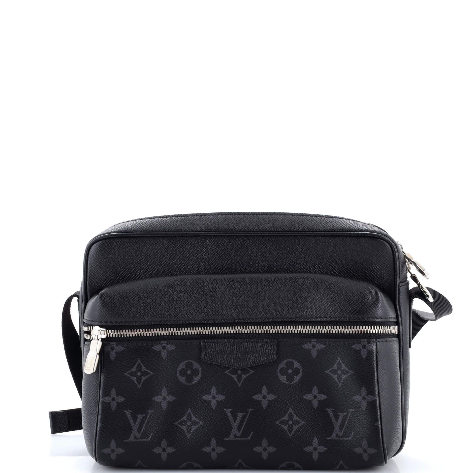 Louis Vuitton Outdoor Messenger Bag Size ONE SIZE - 1 Thumbnail