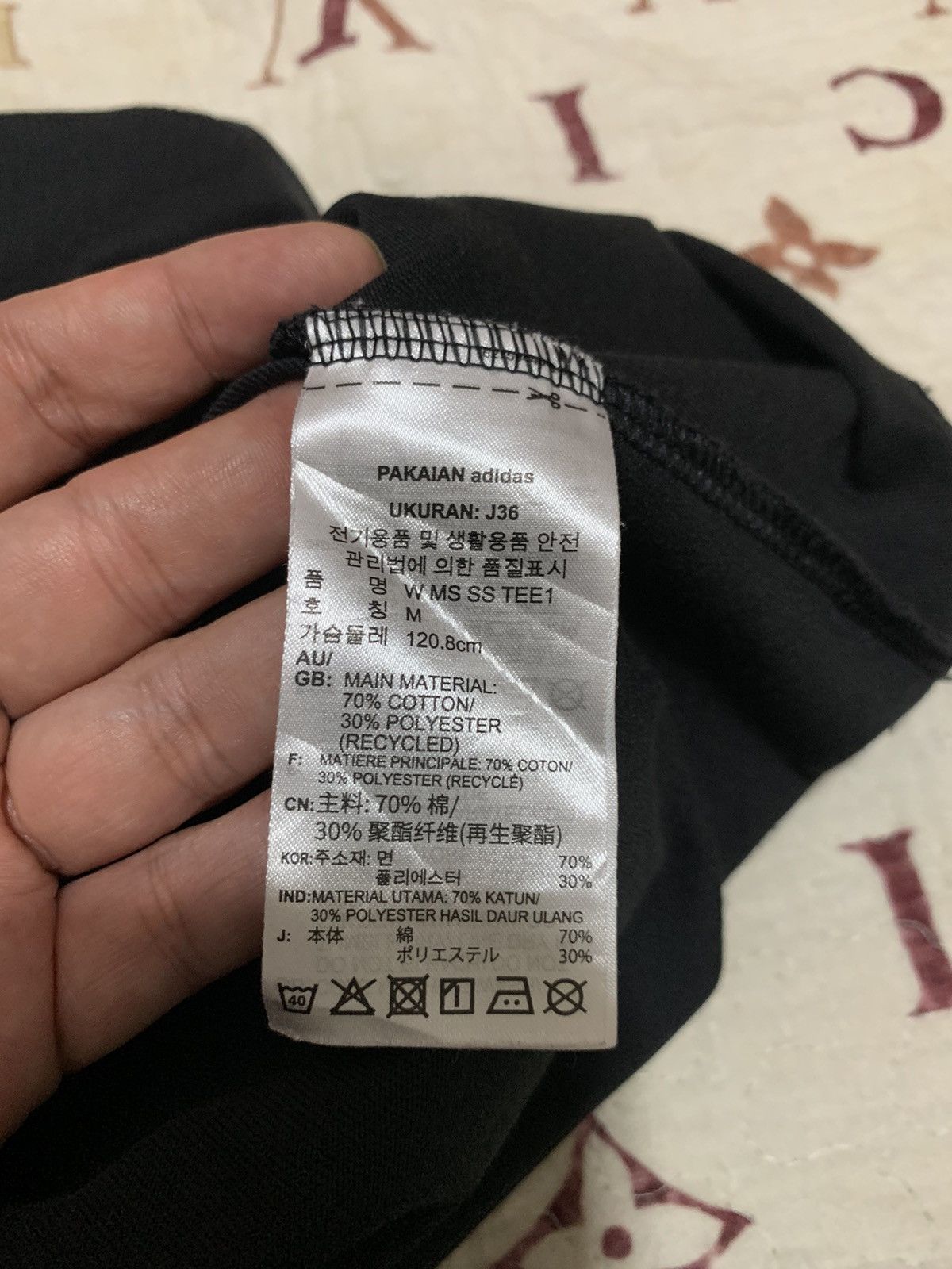 Adidas 🔥🔥🔥Adidas Moussy Tee Size US M / EU 48-50 / 2 - 15 Thumbnail