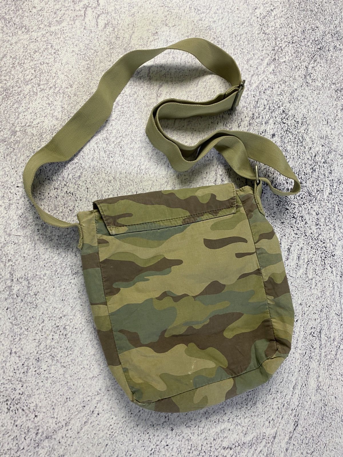 Japanese Brand Vintage Military Nylon Messenger Shoulder Bag Camo Y2k Size ONE SIZE - 10 Thumbnail