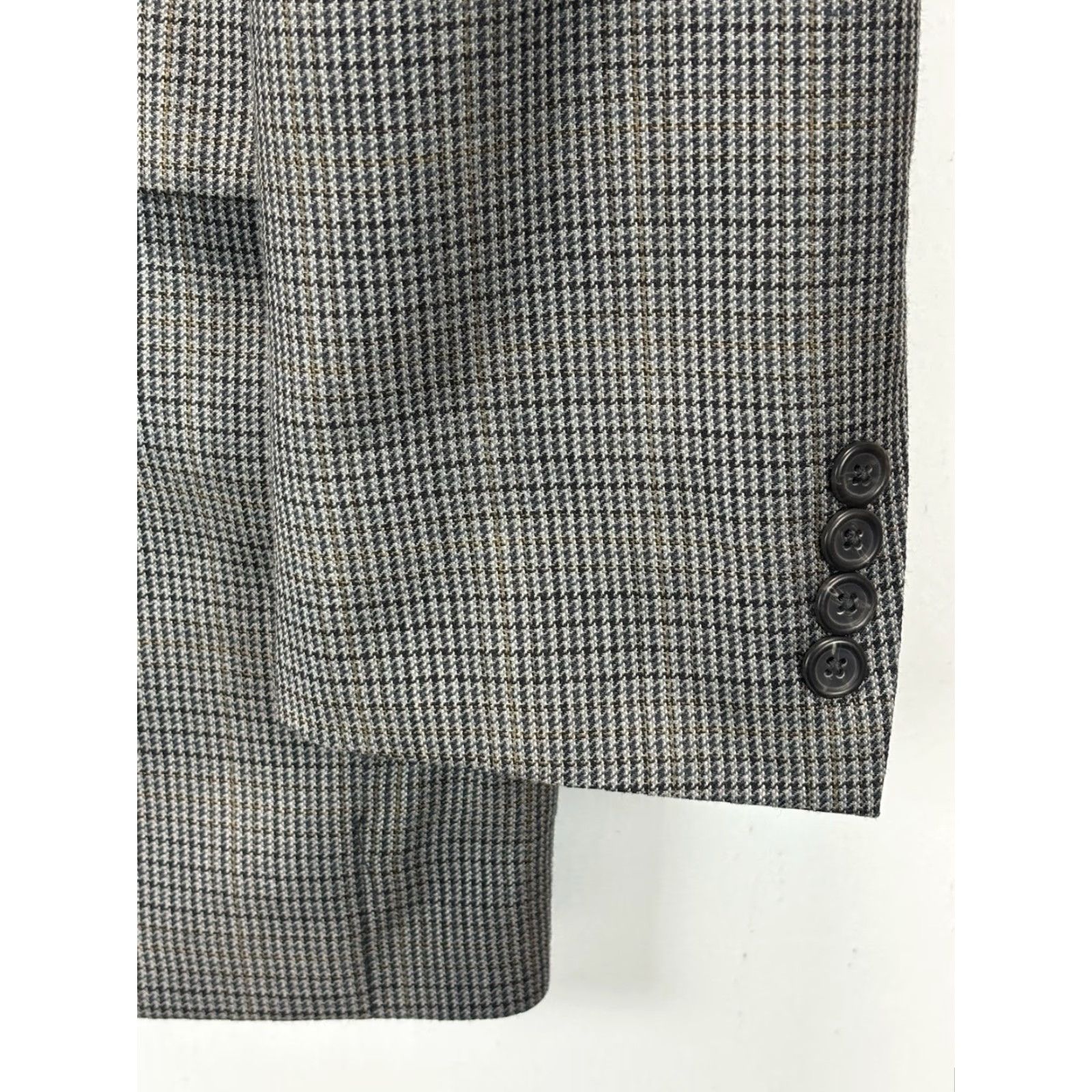 Chaps VINTAGE Chaps Sport Coat Blazer Check Silk Wool 42L Men’s Grey Mini Plaid Jacket Mens 42 Regular Two-Button Size 42R - 4 Thumbnail