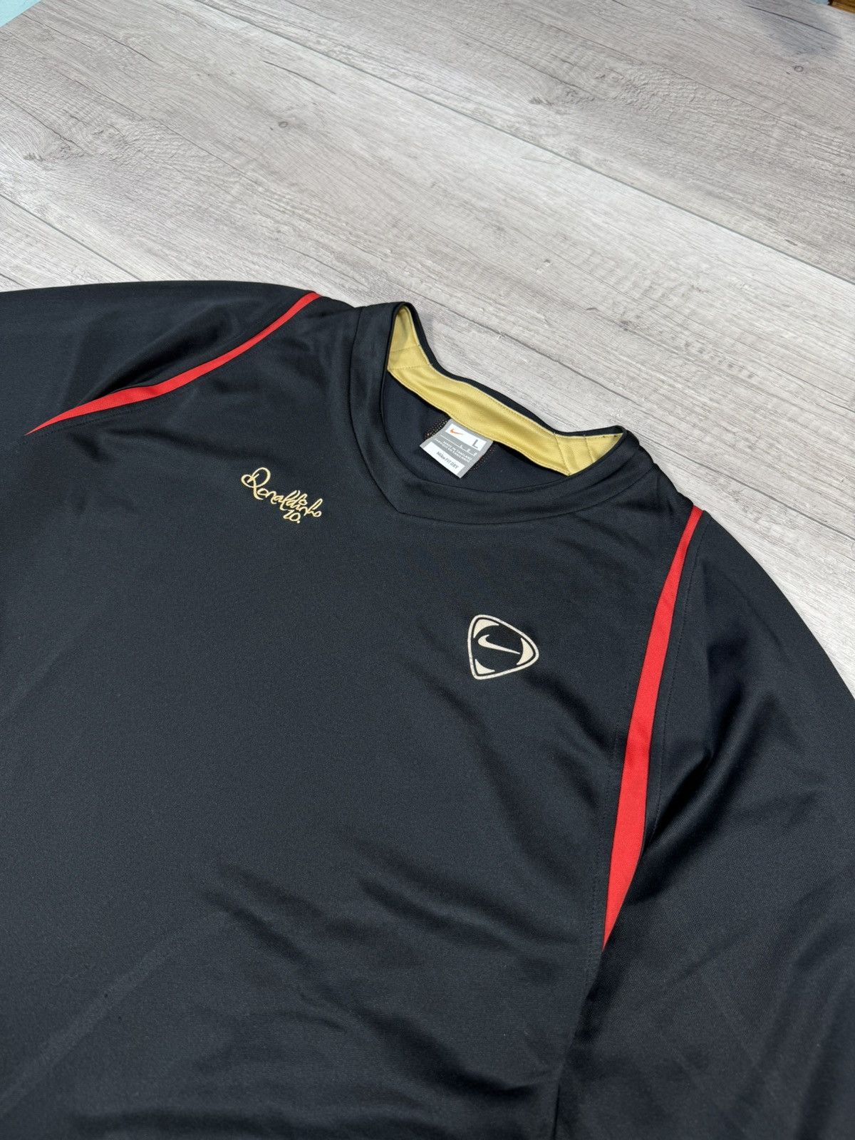 Vintage Vintage Nike R10 Ronaldinho Football Soccer Train Jersey Size US L / EU 52-54 / 3 - 2 Thumbnail