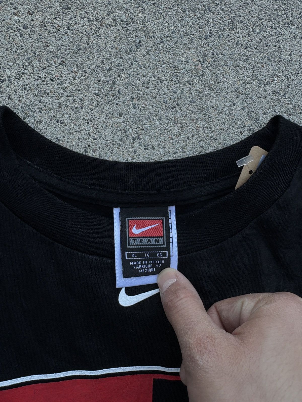 Nike Vintage 1990s Nike Team Canada Hockey Black L/S Shirt Sz. XL Size US XL / EU 56 / 4 - 3 Thumbnail