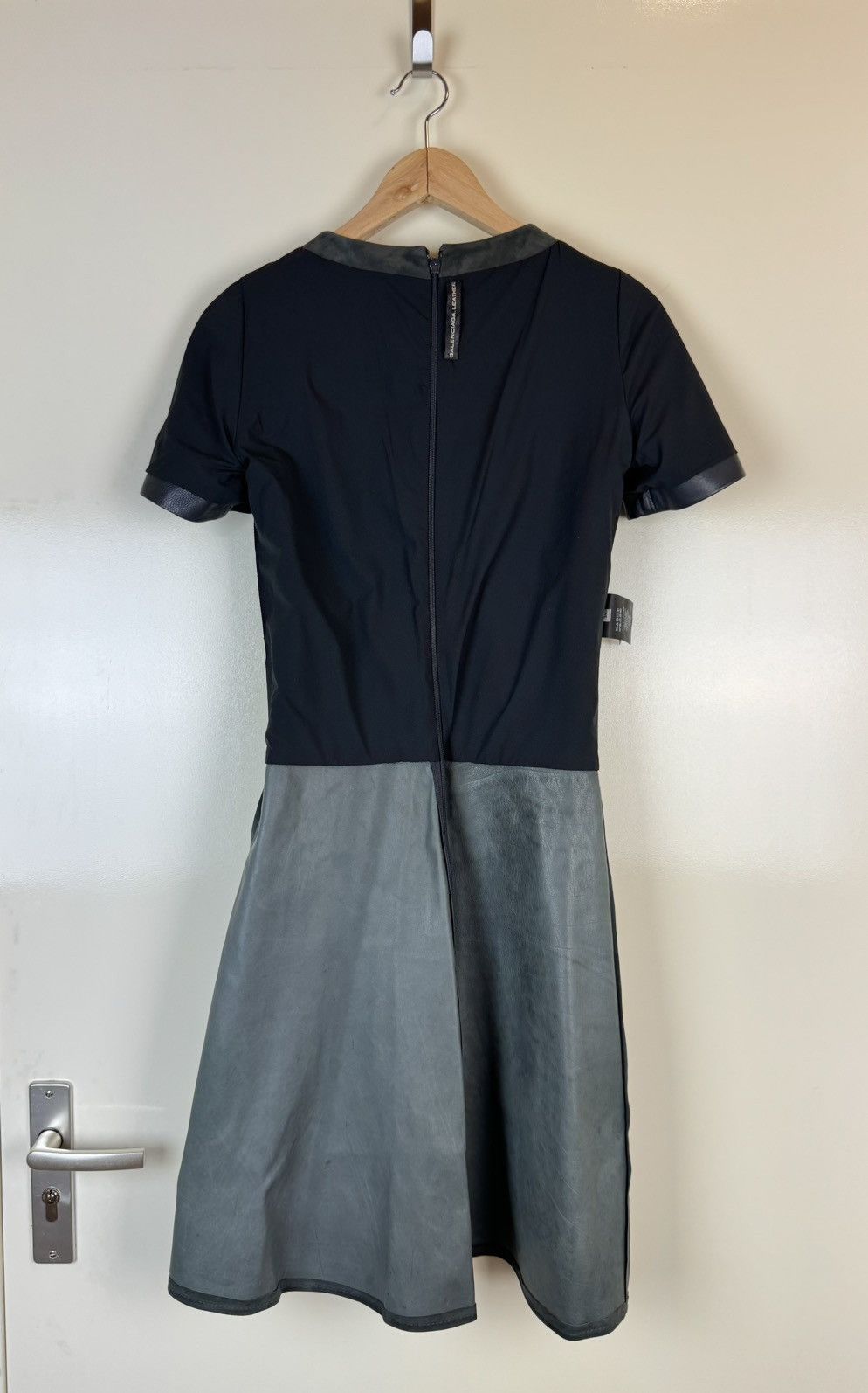 Balenciaga Balenciaga mini leather suede dress gown party sexy XS Size XS / US 0-2 / IT 36-38 - 11 Thumbnail