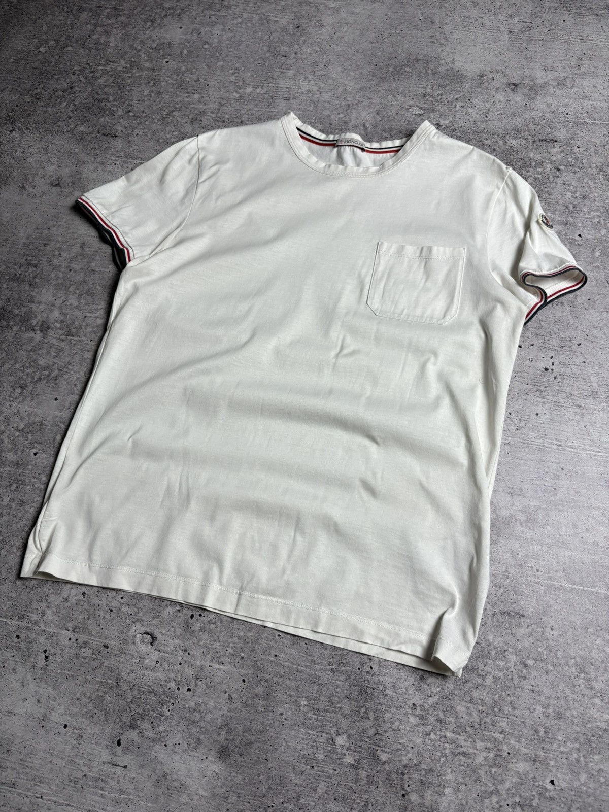 Moncler Moncler Luxury Sleeve Logo Tshirt Size US M / EU 48-50 / 2 - 4 Thumbnail