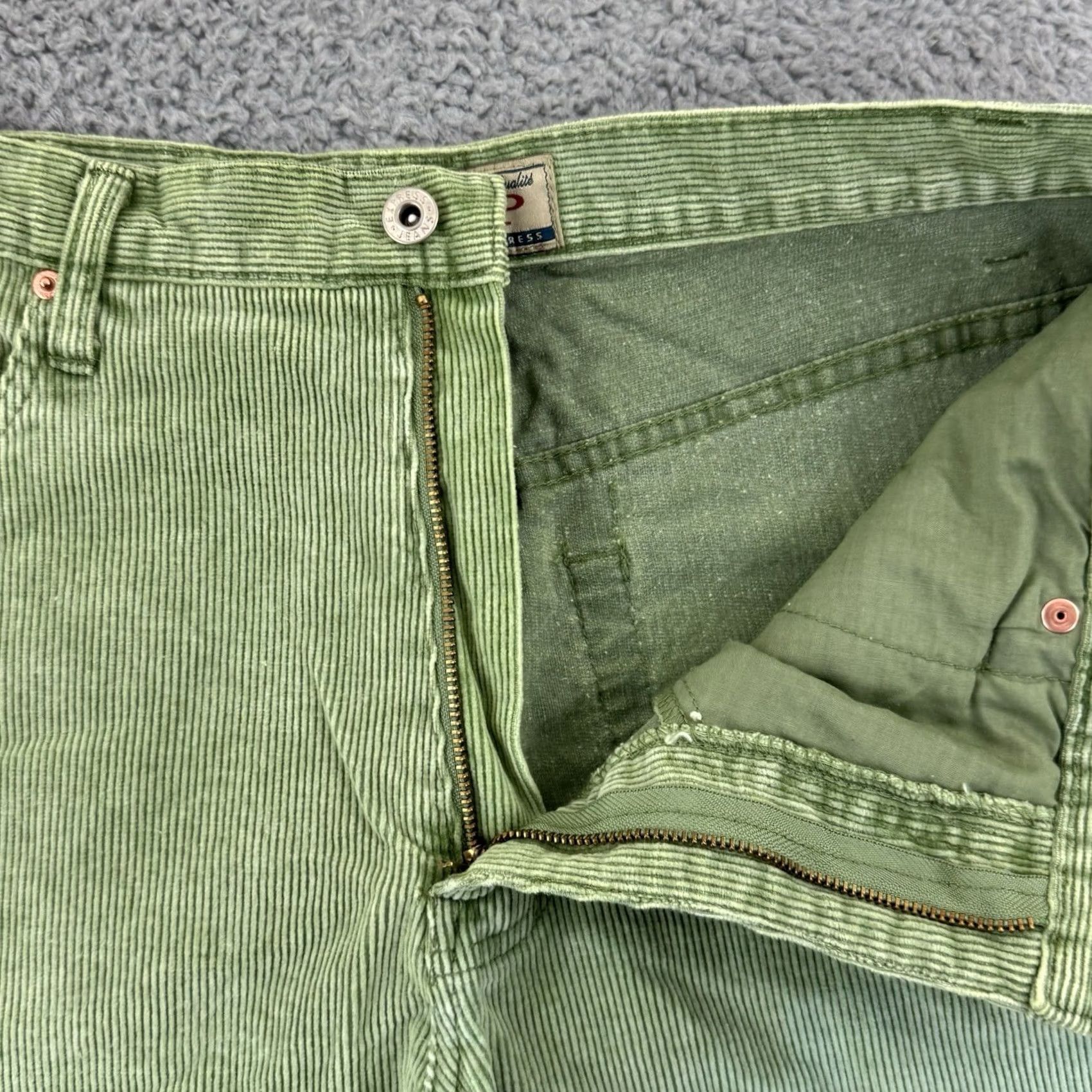 Express VINTAGE Express Pants Women 34x32 Green Corduroy 90s Chino NWT Boho 13/14/14 Womens Cleveland? Size 36" / US 14 / IT 50 - 5 Thumbnail