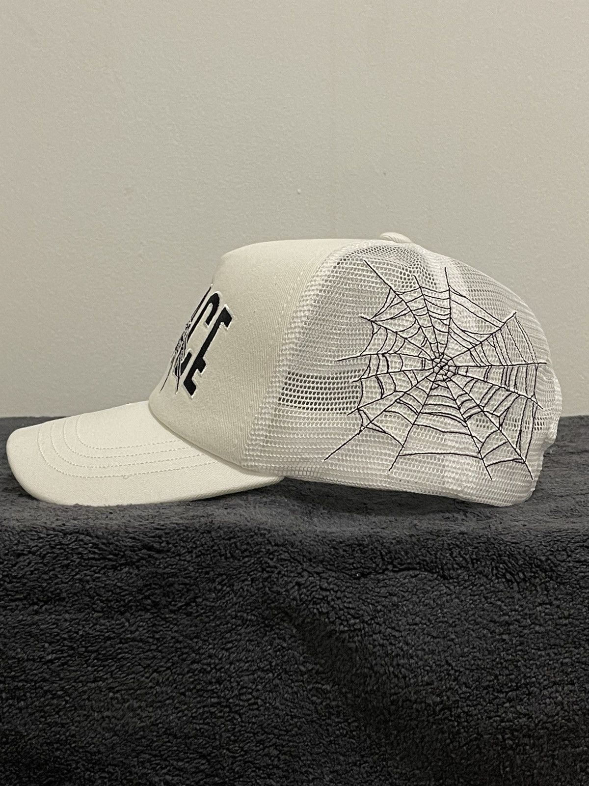 PALACE spider trucker white