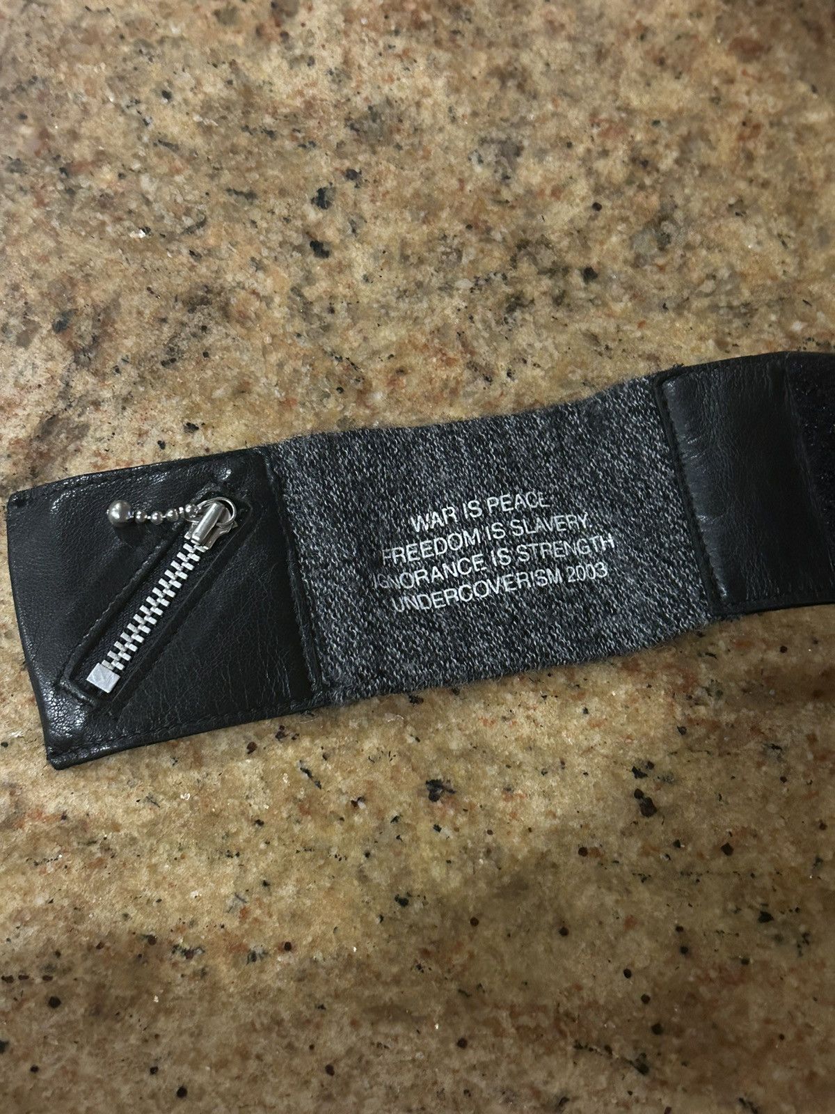 Jun Takahashi Undercover leather wristband bracelet Size ONE SIZE - 2 Thumbnail