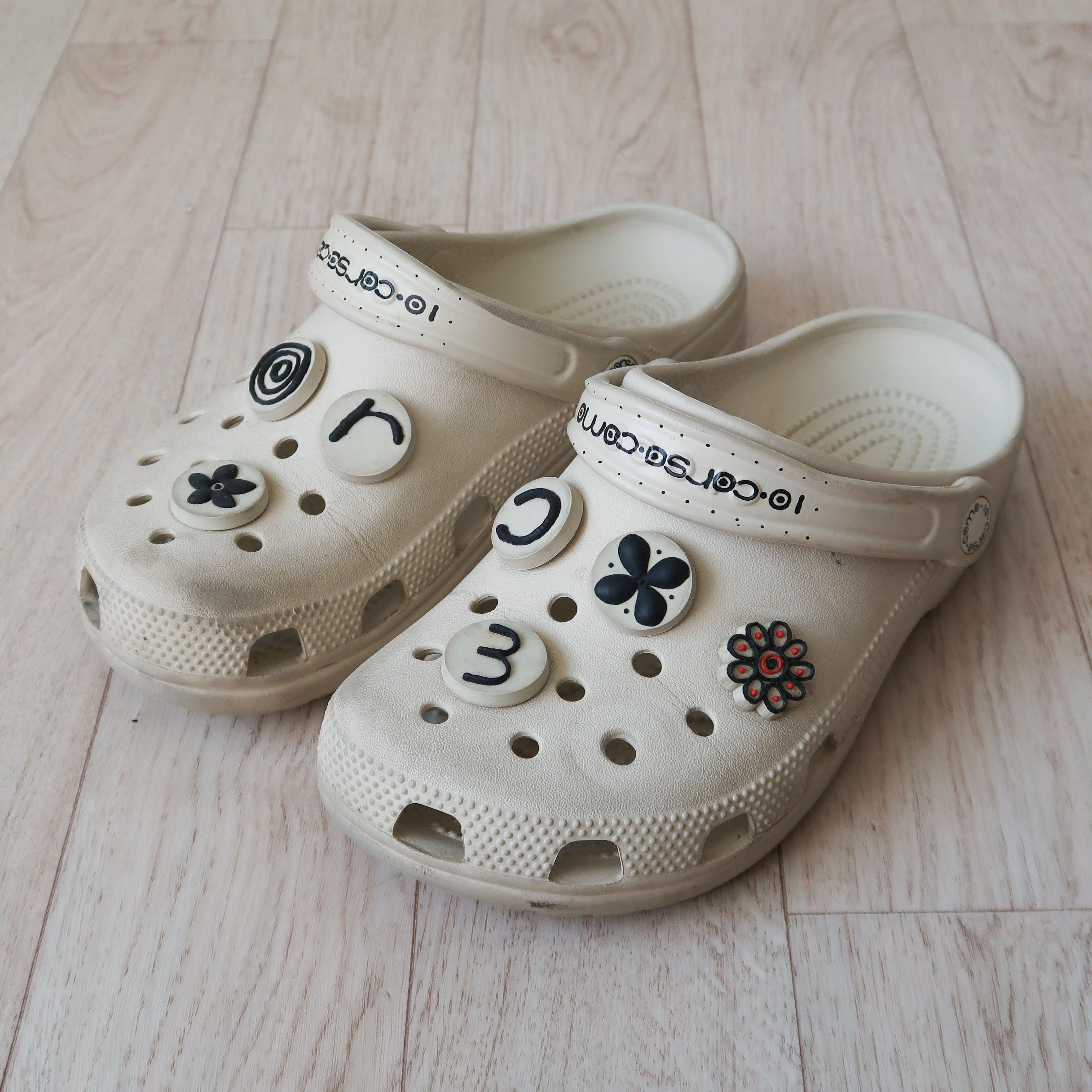Crocs Crocs x 10 Corso Como Size US 5 / EU 37 - 2 Thumbnail