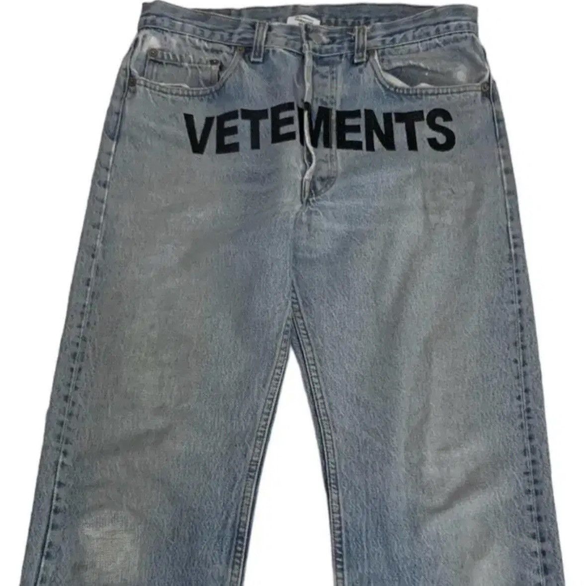 Vetements Levi’s Vetements VETEMENTS x Levis Reworked Zip Jeans on SALE