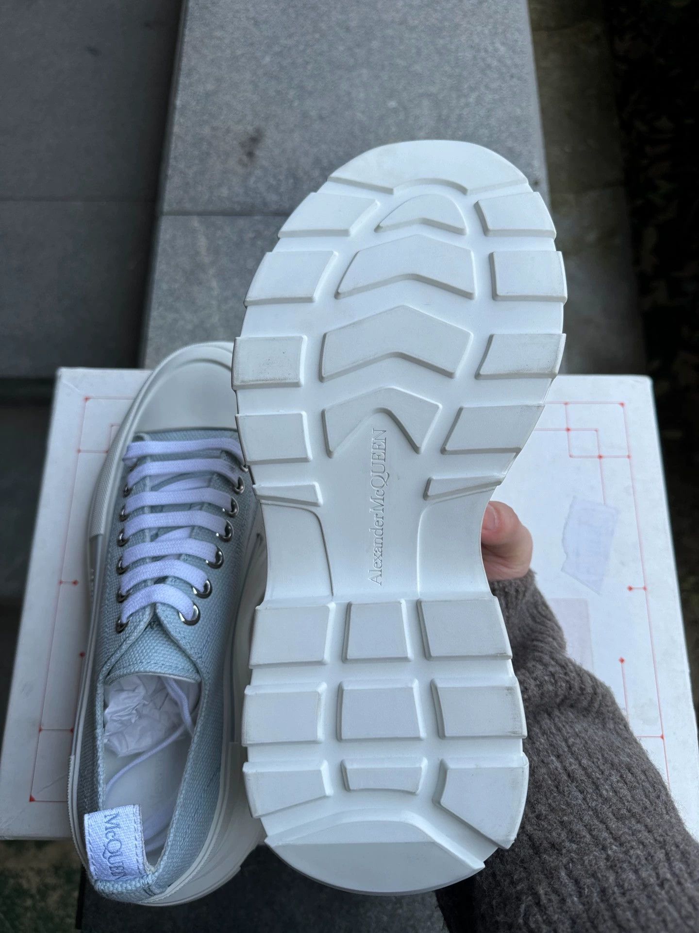 Alexander McQueen Alexander McQueen Tread Slick low top sky blue 40 Size US 9.5 / IT 39.5 - 6 Thumbnail