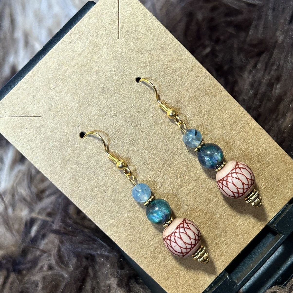 Handmade Handcrafted vintage bead dragon vein agate cat eye earrings Size ONE SIZE - 1 Thumbnail