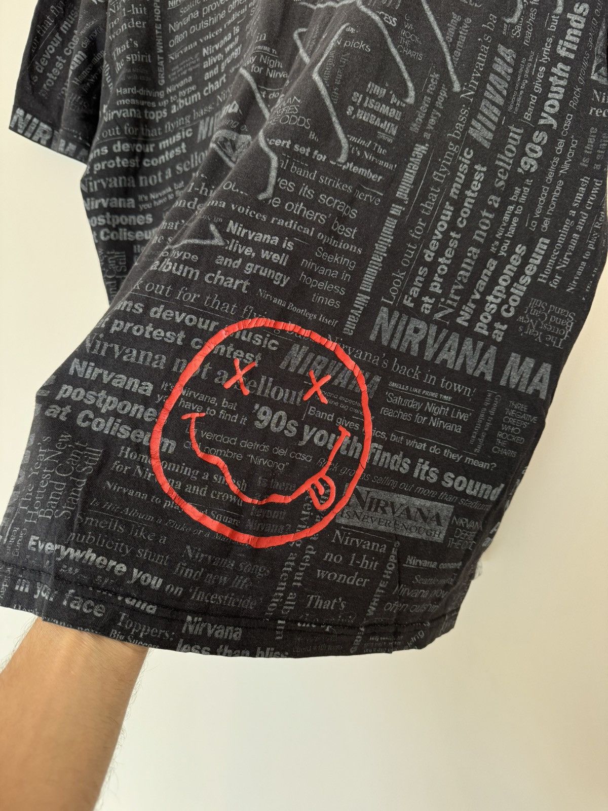Nirvana Nirvana Kurt Cobain over print 90s 80 t shirt vintage Size US L / EU 52-54 / 3 - 5 Thumbnail