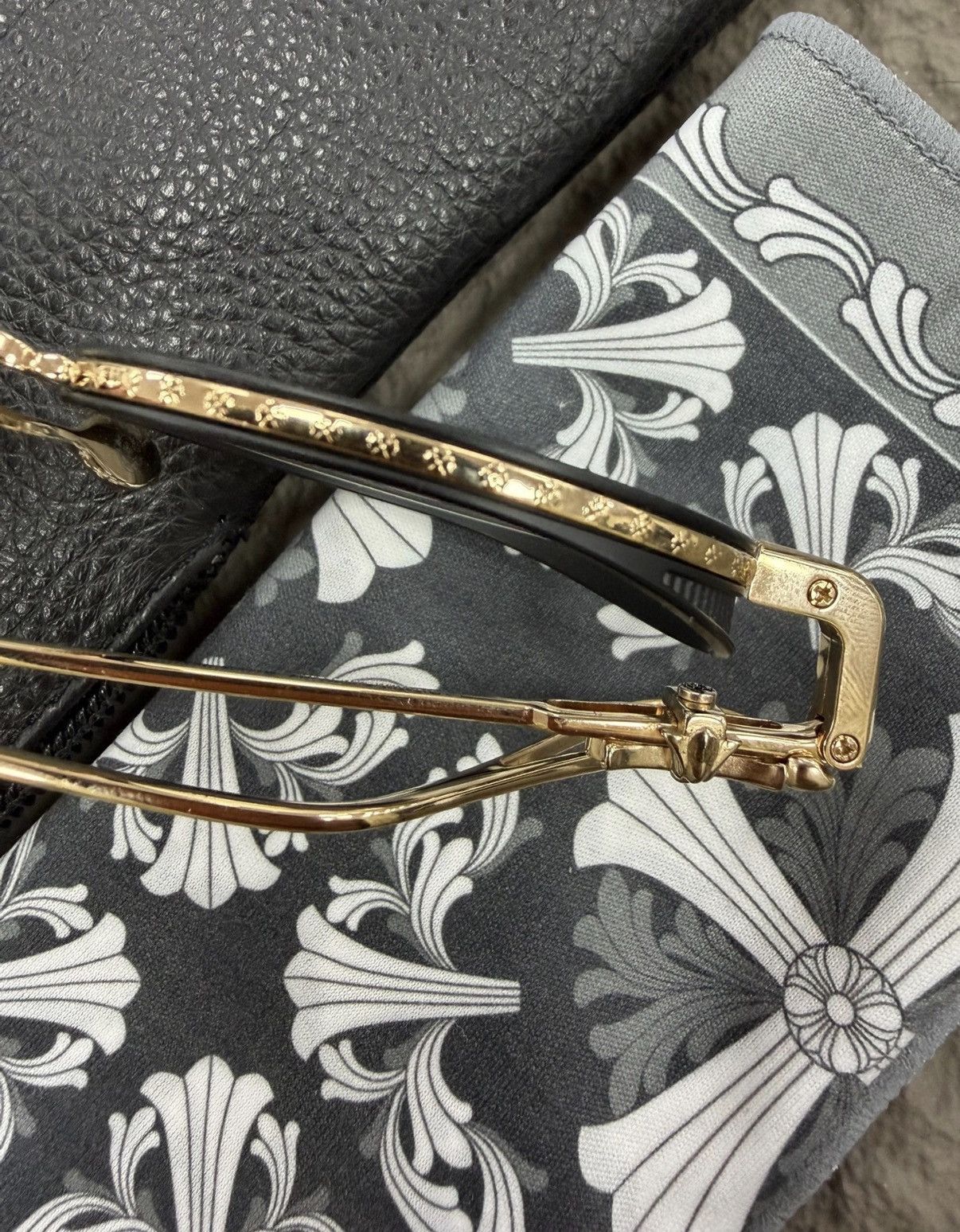 Chrome Hearts Chrome Hearts Spanky Collection 22K Gold Cross Glasses Size ONE SIZE - 5 Thumbnail