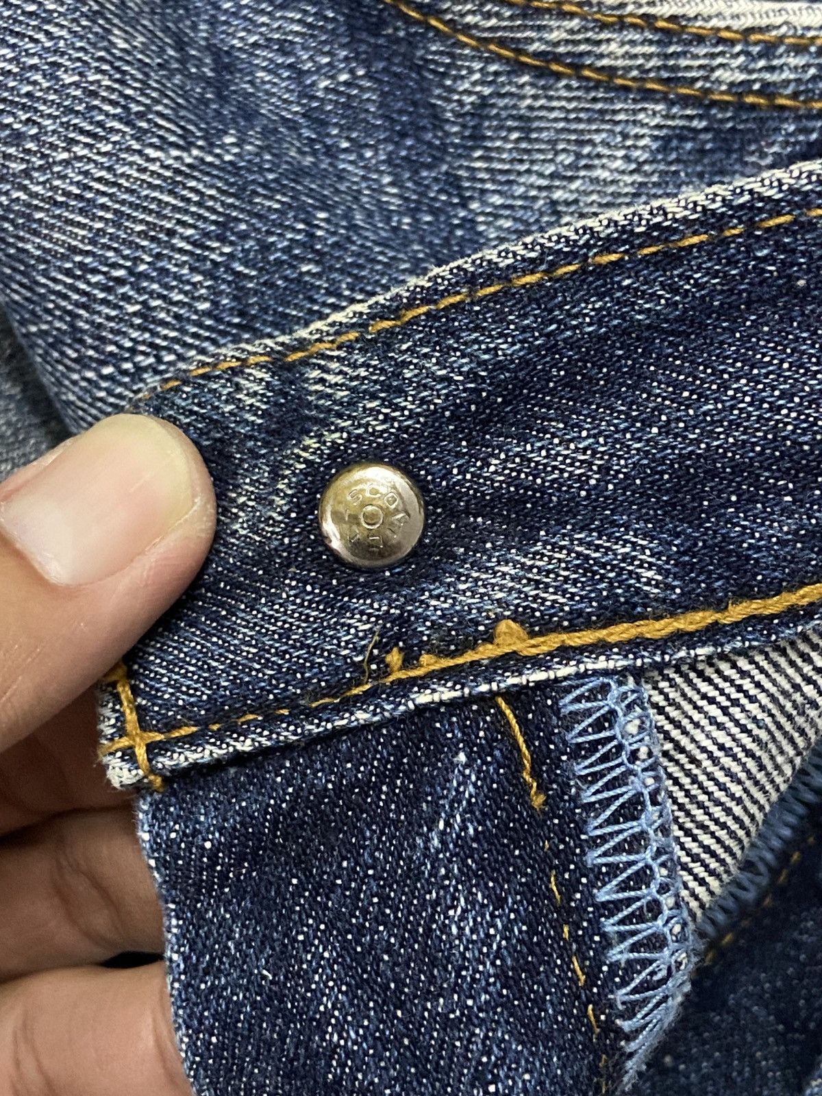 Wrangler VINTAGE WRANGLER BLUE BELLS DISTRESSED JEANS Size US 31 - 8 Thumbnail