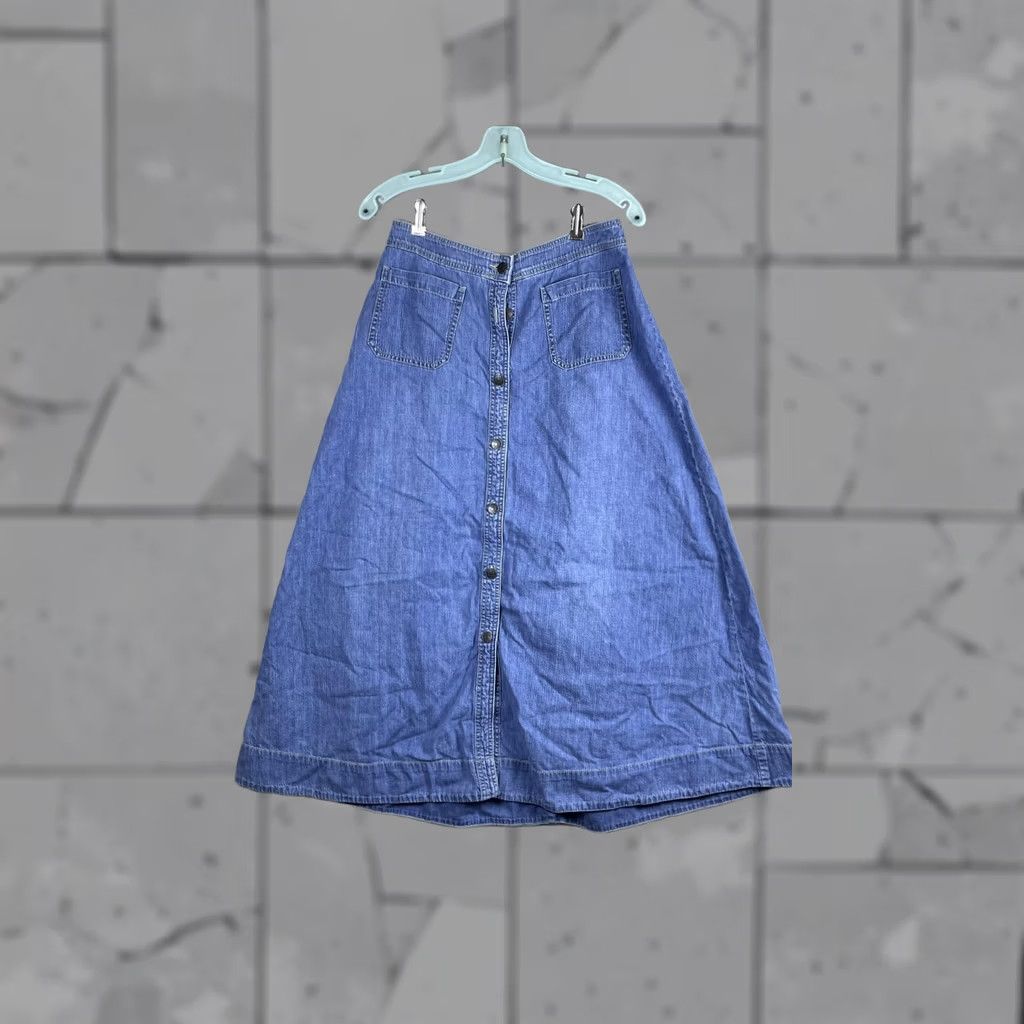 Chaps Chaps Skirt Womens 6 Blue Denim Midi A-Line Button Front Pockets Casual Size 28" / US 6 / IT 42 - 1 Thumbnail