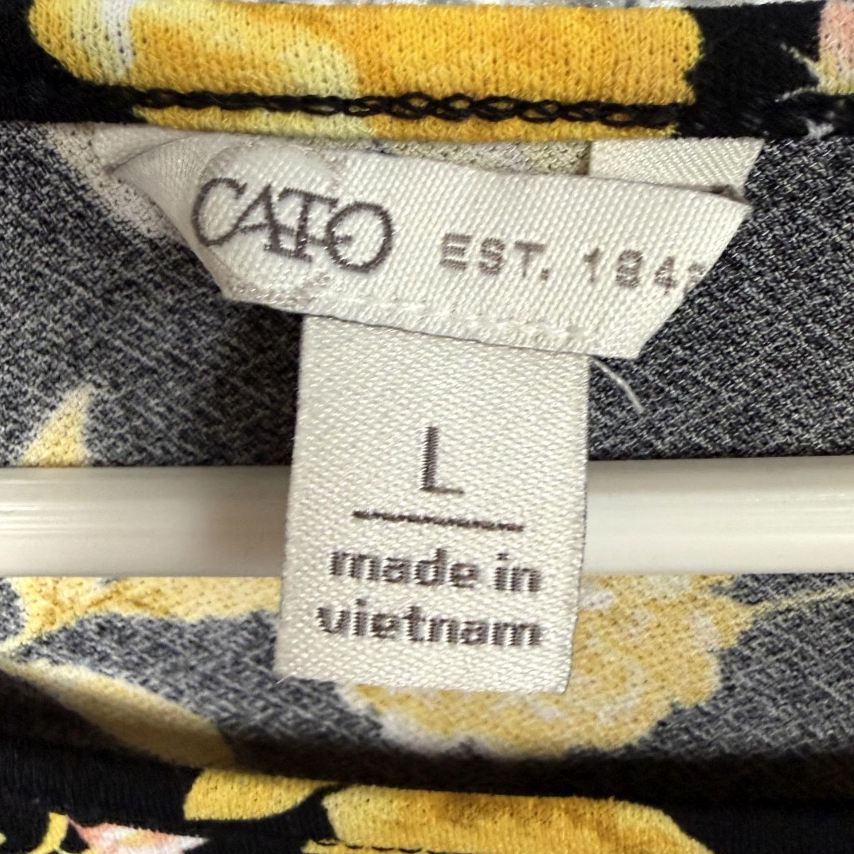 Vintage Cato T-Shirt Womens Black Yellow Floral Short Sleeve Scoop Neck with Side Knot Ruched Front Size L / US 10 / IT 46 - 4 Thumbnail