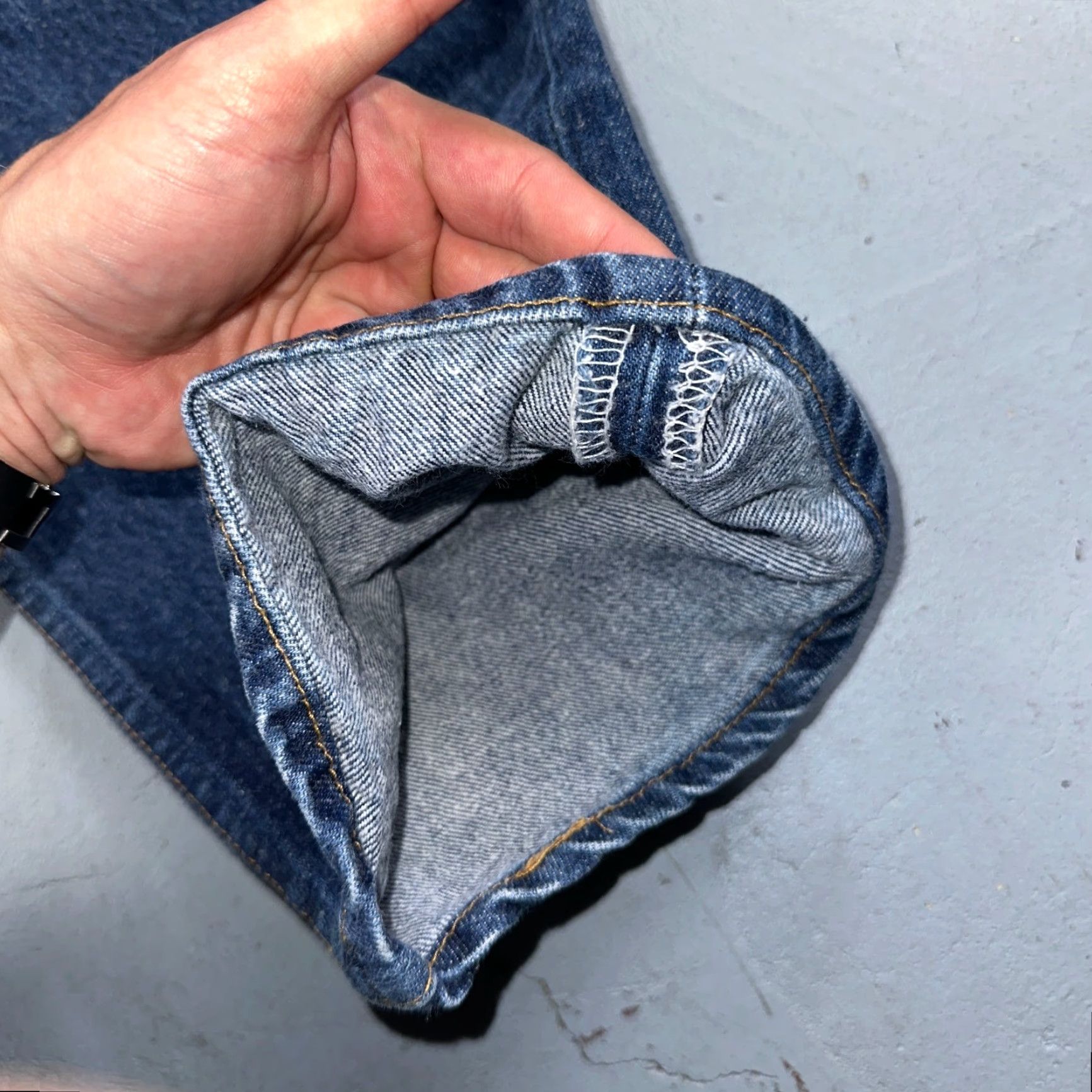 Levi's VINTAGE Levi's 501 Jeans Straight 90s USA Blue Wash Medium 44x32 Leather Button 5-Pocket Mens Denim Cotton Regular 90s Theme Size US 44 / EU 60 - 4 Thumbnail