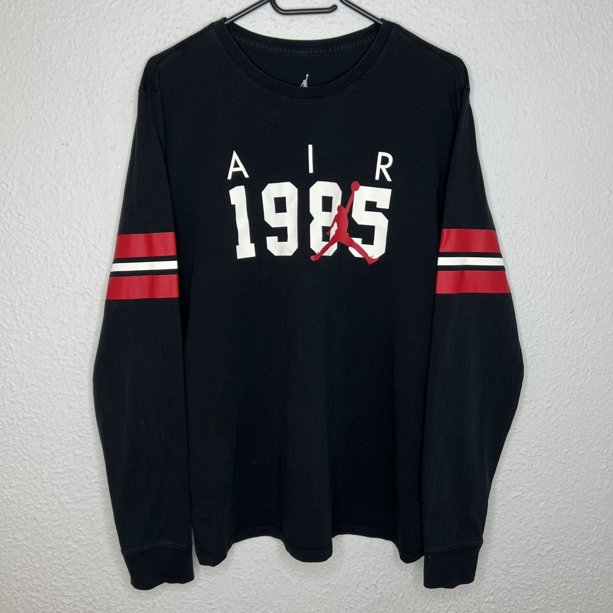Jordan Brand Nike Air Jordan Longsleeve Black Logo 1985 Retro Y2K Drill Size US L / EU 52-54 / 3 - 1 Thumbnail