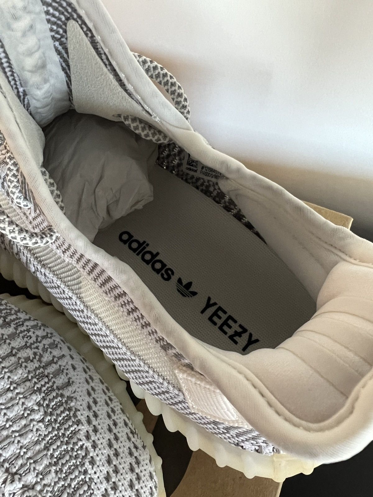Adidas YEEZY BOOST 350 V2 STATIC Size US 8 / EU 41 - 7 Thumbnail