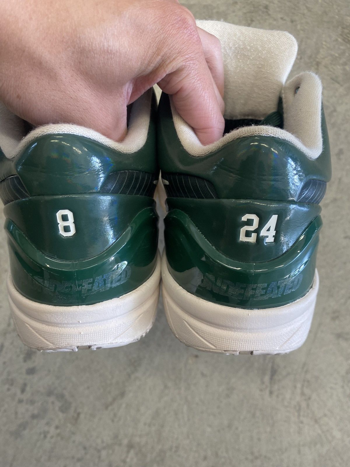 Nike × Undefeated Undefeated Kobe 4 Protro Milwaukee Bucks Size US 10 / EU 43 - 4 Thumbnail