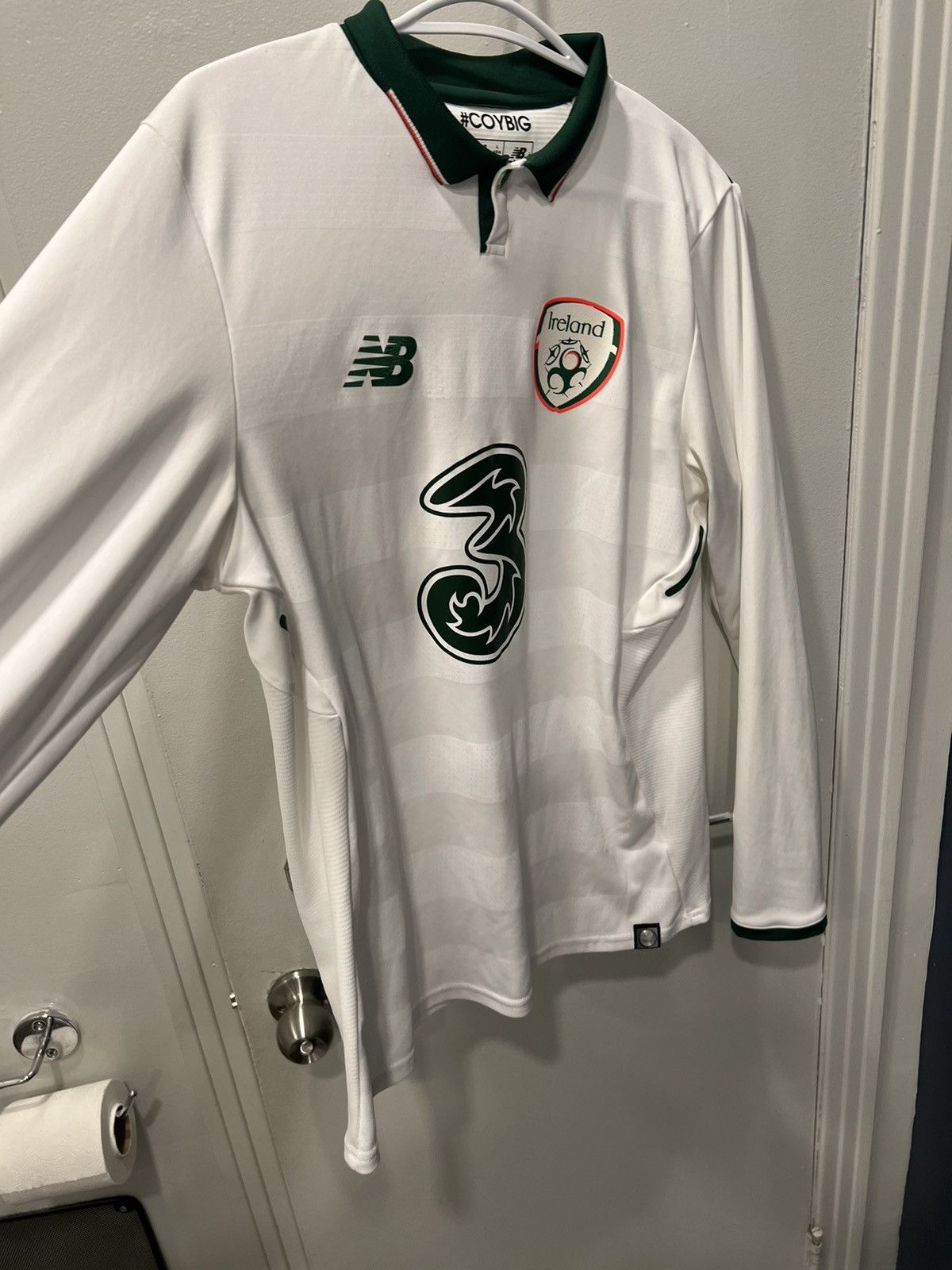 New Balance IRELAND 2017/2018 FOOTBALL SHIRT JERSEY ORIGINAL Size US M / EU 48-50 / 2 - 2 Thumbnail