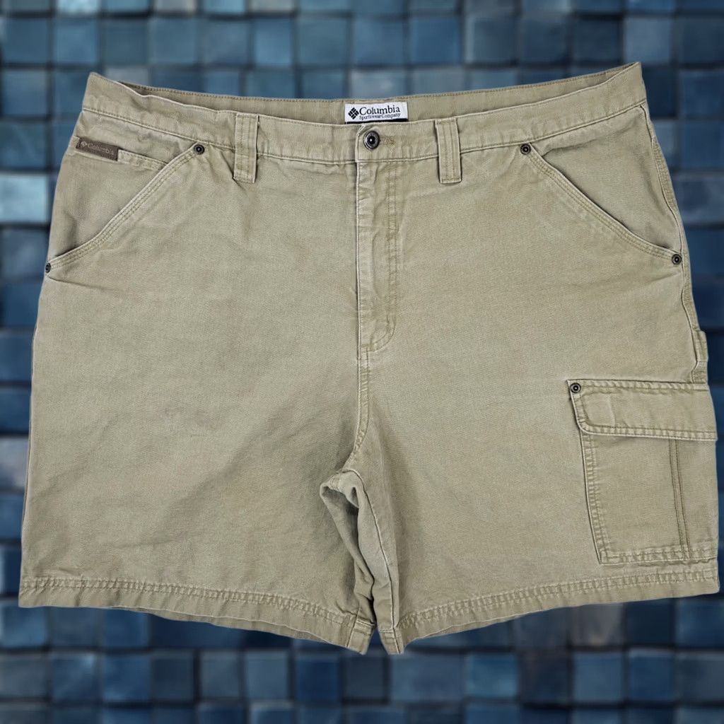 Vintage Columbia Shorts Men 42 Cargo Outdoor Hiking Beige Twill Cargo Pocket Pockets Casual, Travel, Workwear Mens 42 Beige Size US 42 / EU 58 - 1 Thumbnail