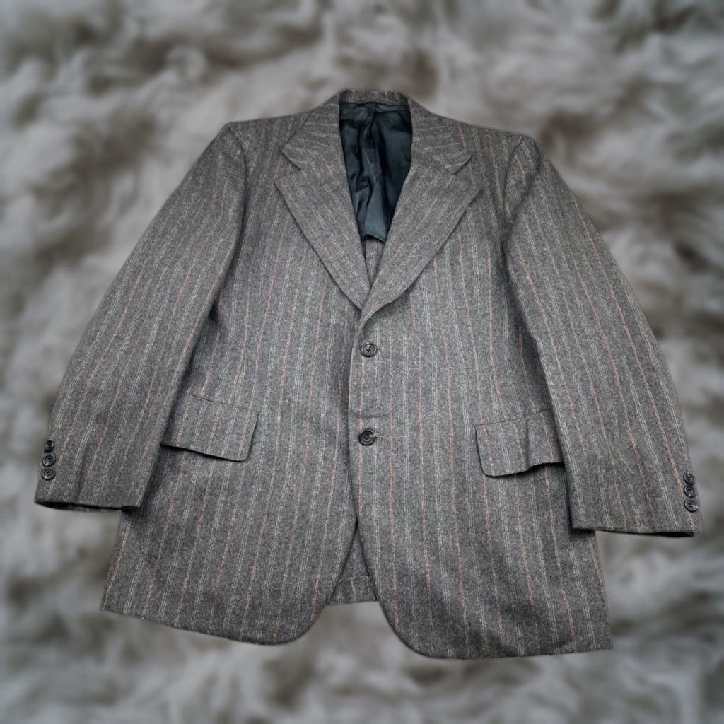 Saks Fifth Avenue VINTAGE Saks Fifth Avenue Men’s Blazer Gray Stripe 2-Button Wool 40R Shirt? Size 40R - 1 Thumbnail
