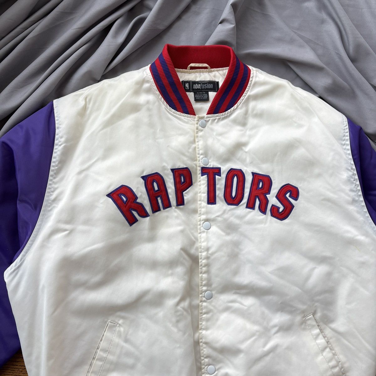 Reebok × Starter × Vintage Vintage Toronto Raptors Satin Jacket 90s Bomber 2000s Size US L / EU 52-54 / 3 - 13 Thumbnail