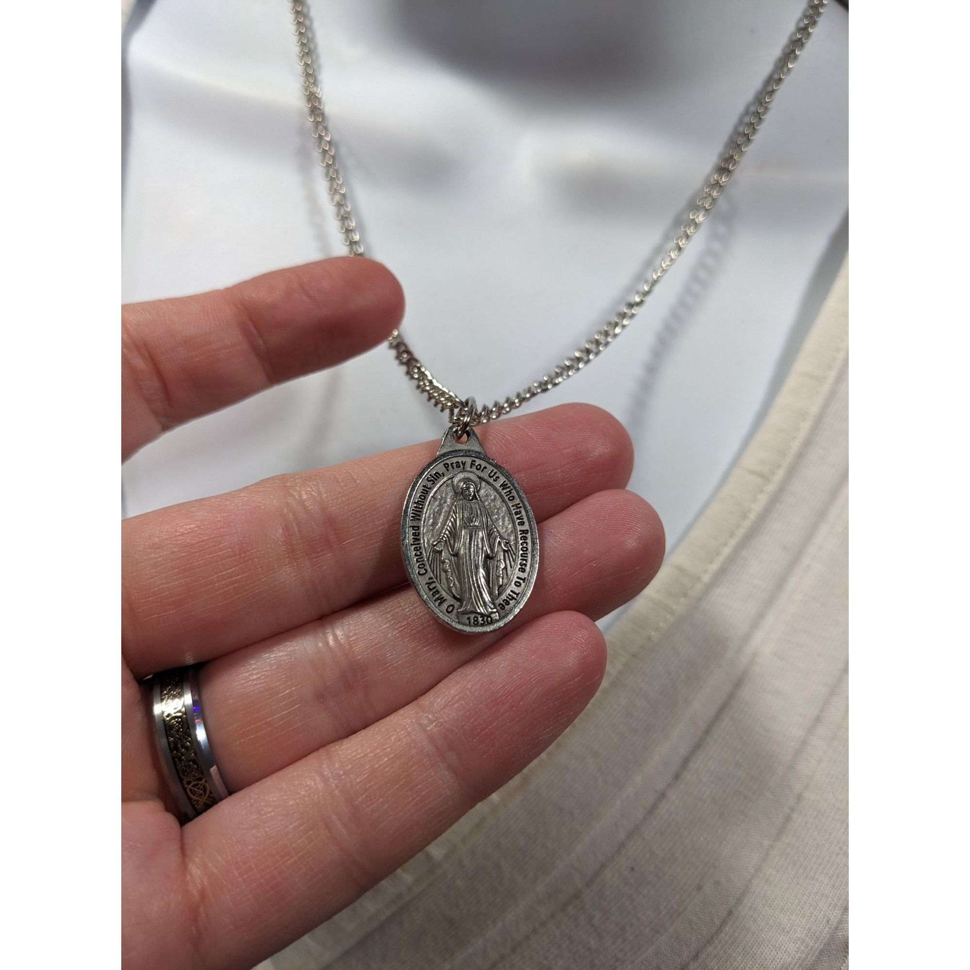 Other Catholic Religious Mother Mary Pendant Prayer Necklace Size ONE SIZE - 8 Thumbnail