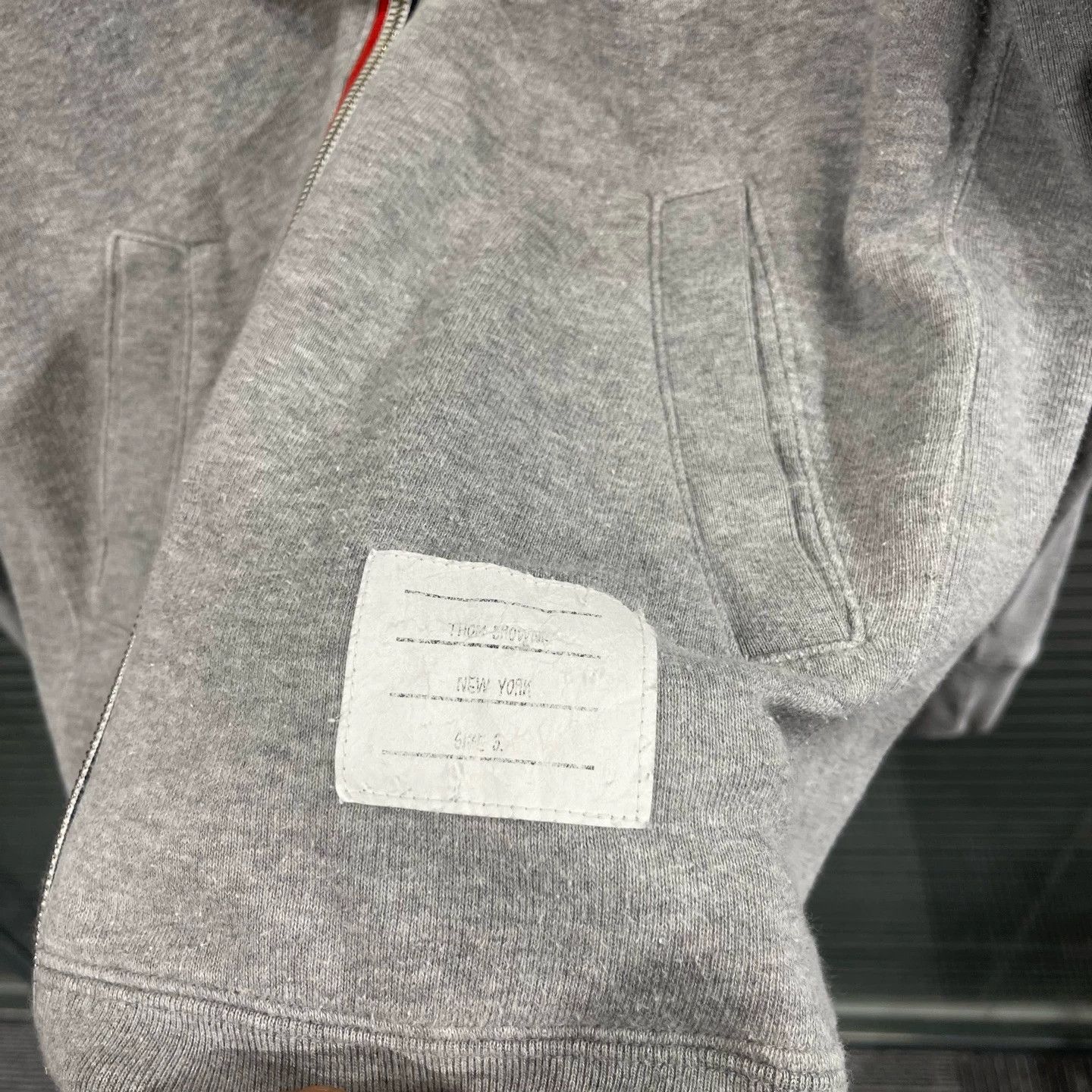 Thom Browne Thom Browne Classic 4-Stripe Zip Hooded Jacket 5 Size US XXL / EU 58 / 5 - 5 Thumbnail