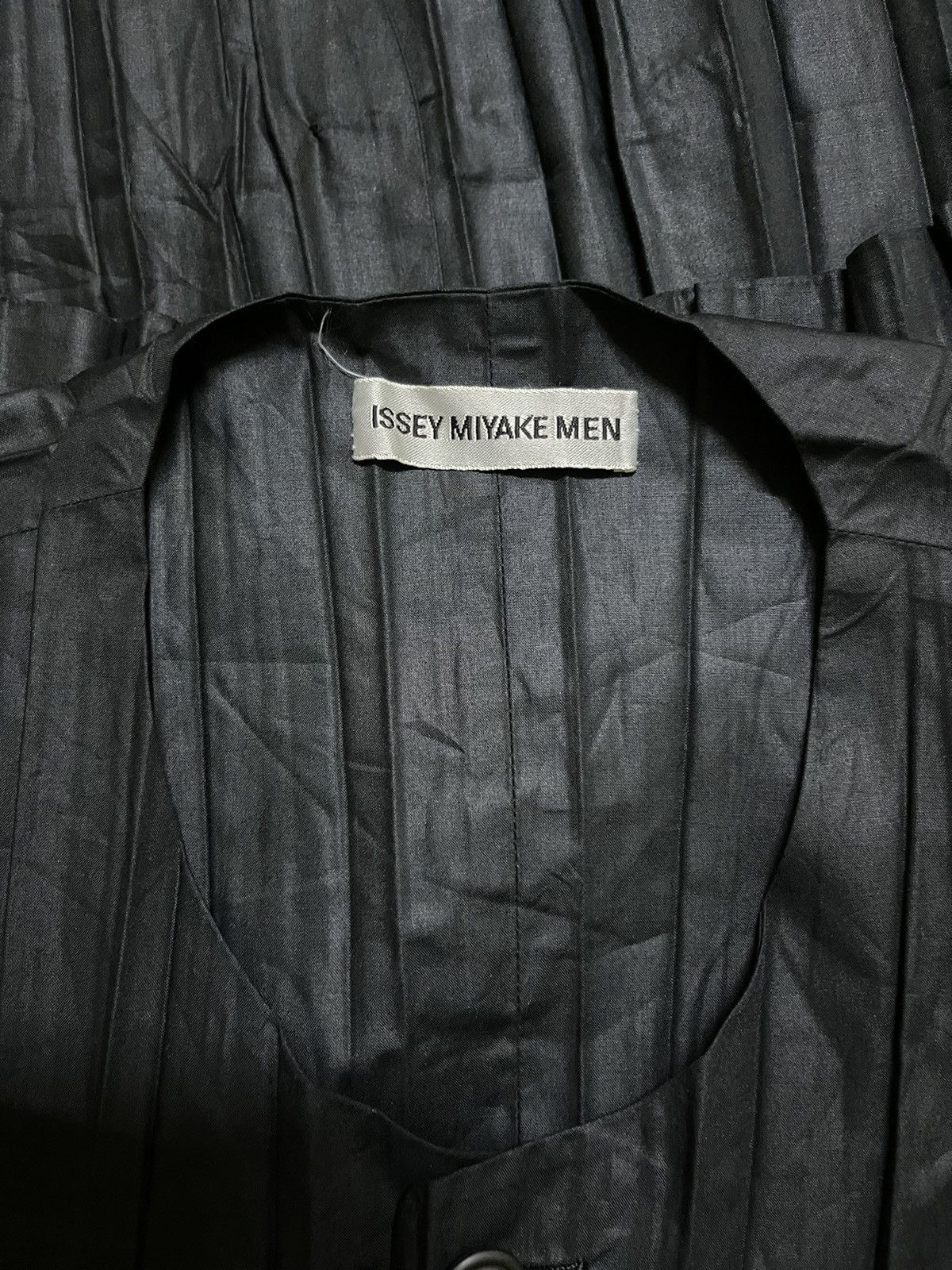 Issey Miyake × Japanese Brand Issey Miyake Men Vest Pleated Pocket Buckle Back SS1997 Size US L / EU 52-54 / 3 - 13 Thumbnail