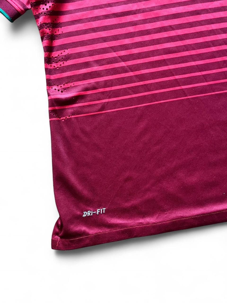 Nike 2014/15 nike portugal soccer jersey Size US M / EU 48-50 / 2 - 3 Thumbnail