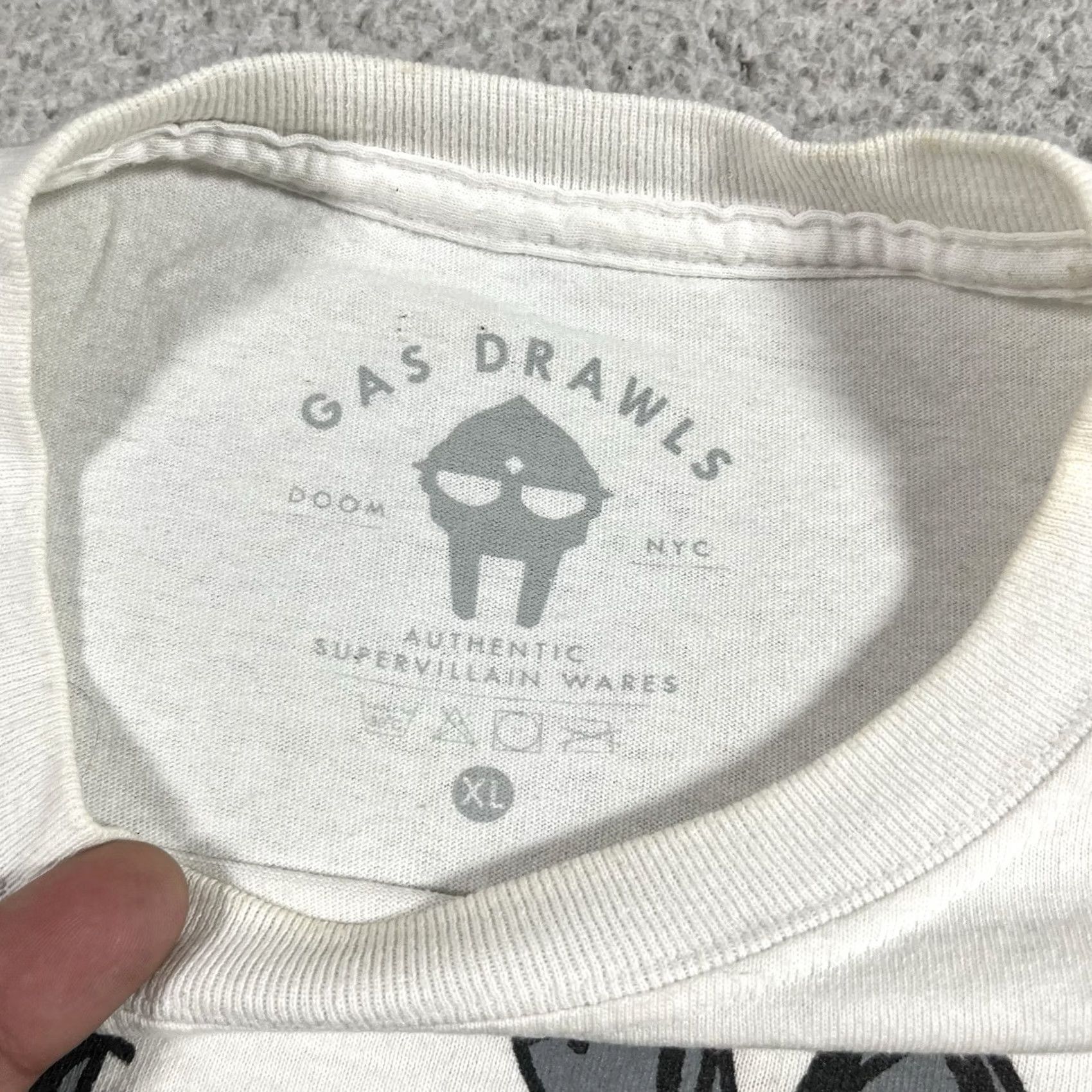 GAS Gas Drawls Mf Doom Gas Drawls Shirt Men XL White Hip Hop Graphic Supervillain 80s 90s Music Retro T-Shirt Mens XL White Cotton Short Sleeve Crew Neck Size US XL / EU 56 / 4 - 7 Thumbnail