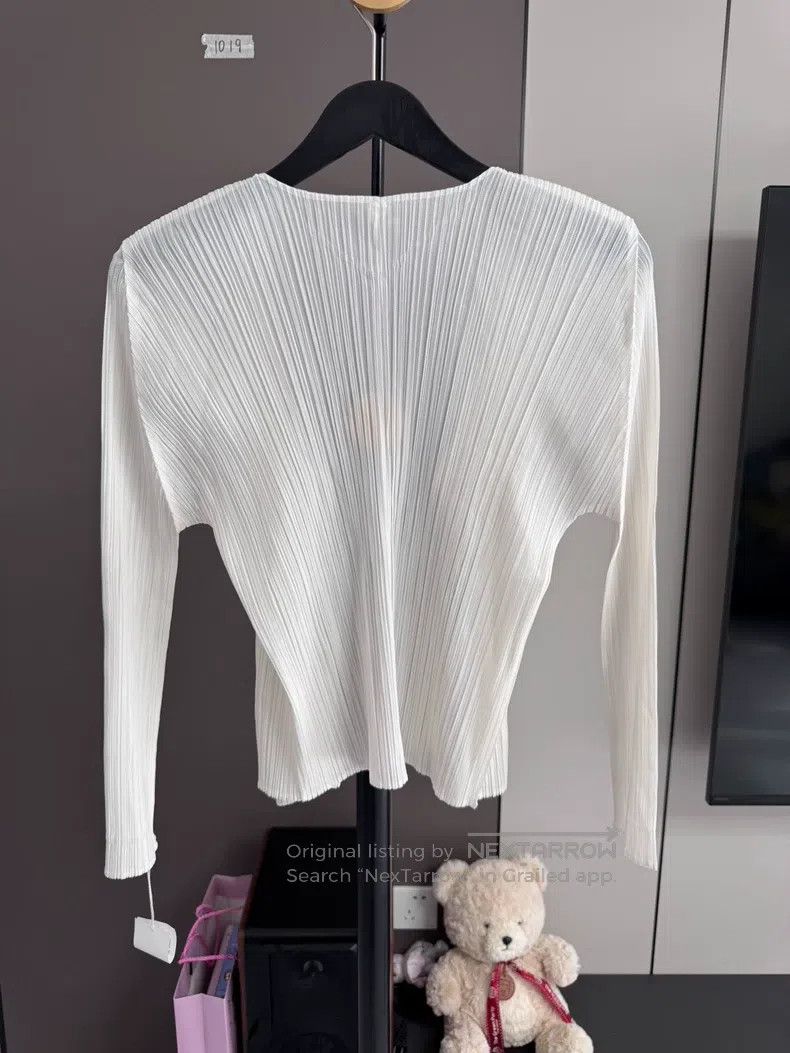 Issey Miyake Issey Miyake White Pleated Cardigan Size S / US 4 / IT 40 - 2 Thumbnail