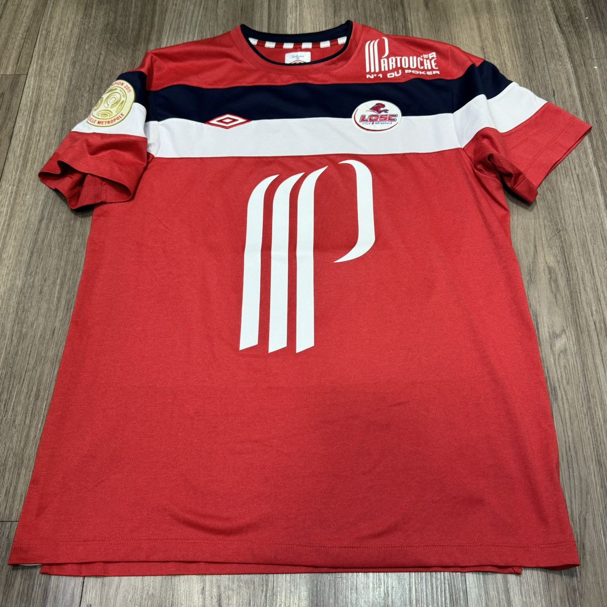 Umbro Lille 11/12 home shirt #10 Hazard Size US L / EU 52-54 / 3 - 1 Thumbnail
