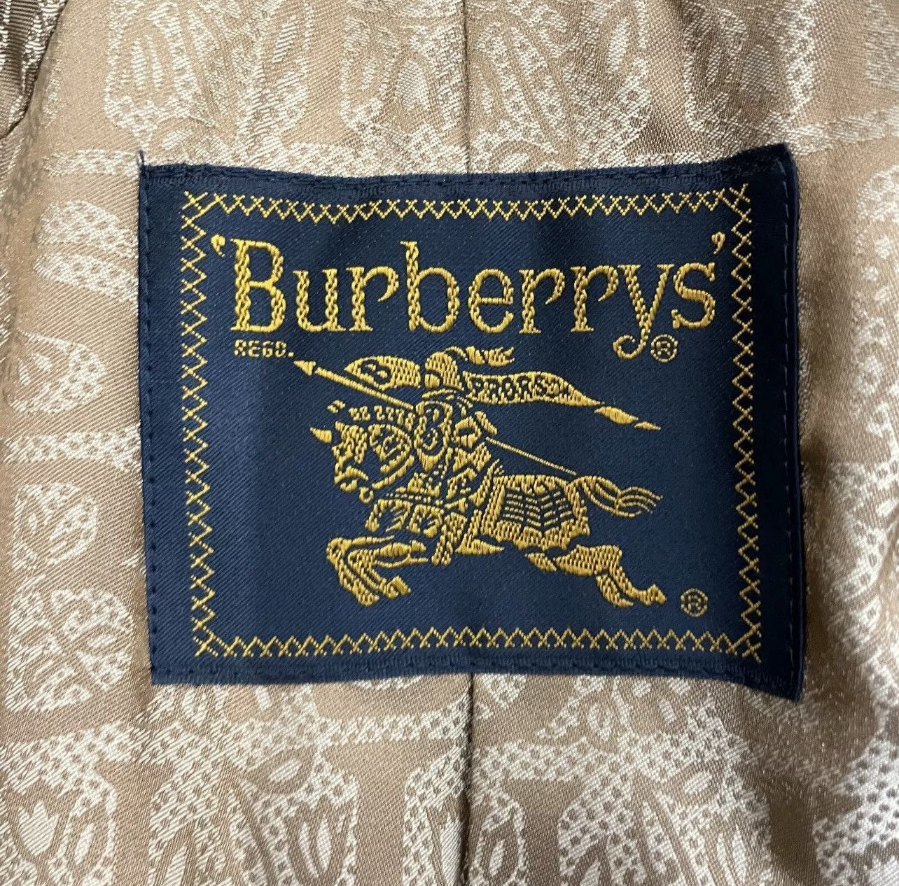 Burberry × Vintage Burberry Vintage Alpaca Wool Coat Size M / US 6-8 / IT 42-44 - 16 Thumbnail