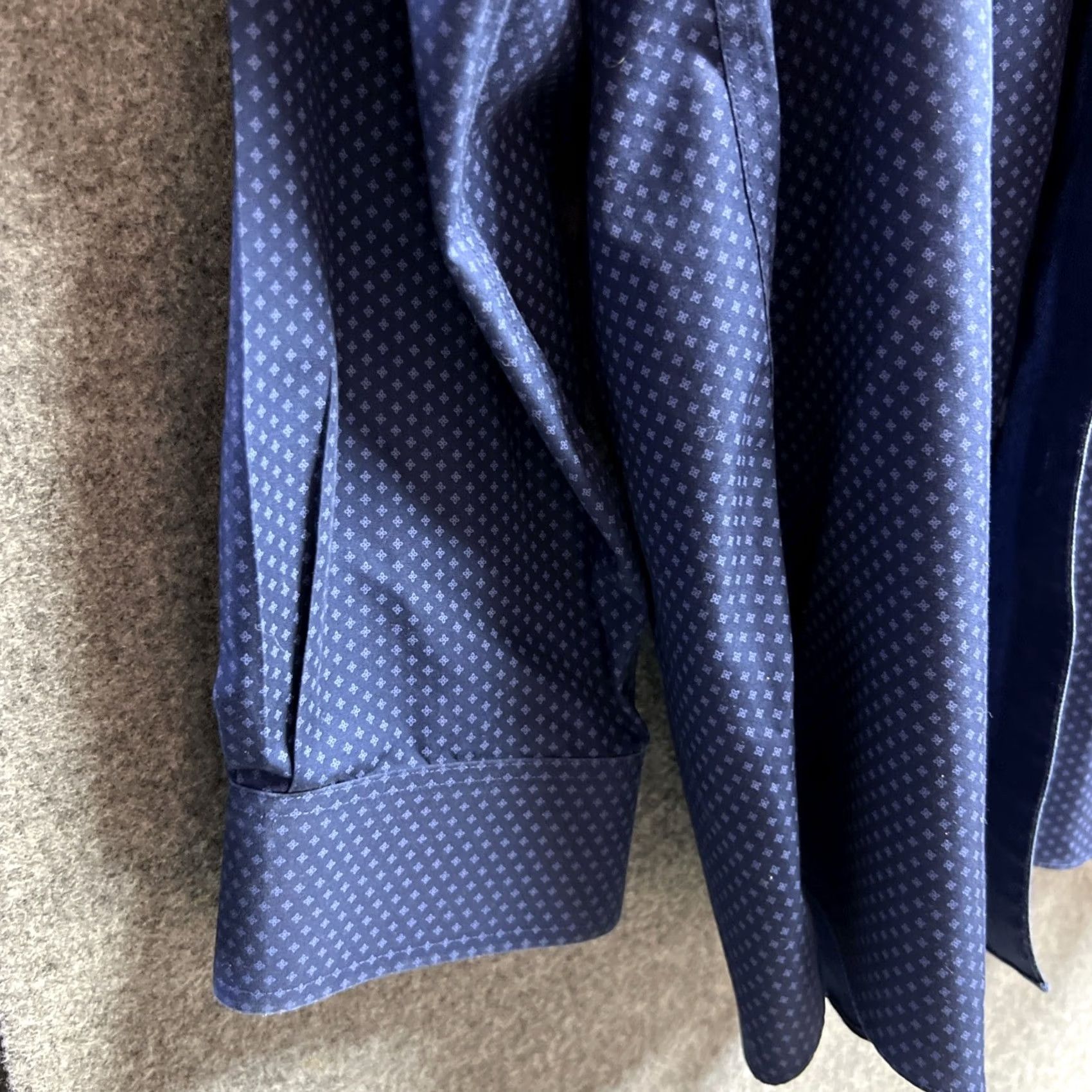 Roundtree & Yorke VINTAGE Roundtree Yorke Gold Label Men’s Shirt XL Blue Long Sleeve Button Dress Shirt Regular Mens Size US XL / EU 56 / 4 - 6 Thumbnail