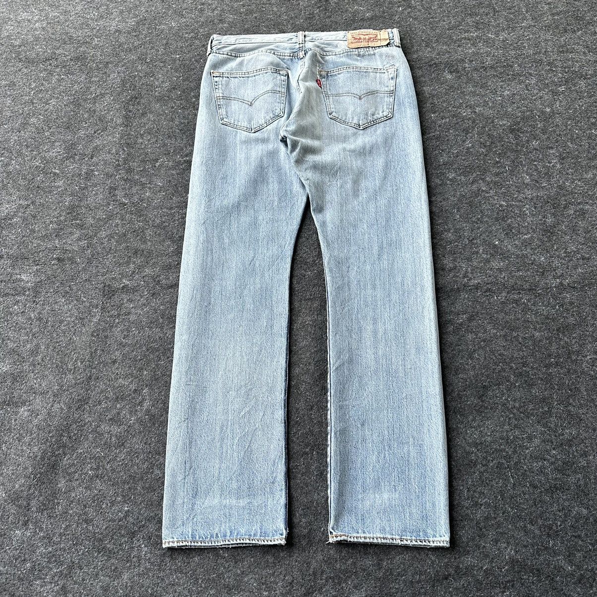 Levi's Levis 501 Distressed Light Blue Denim 32x31 D681 Size US 32 / EU 48 - 2 Thumbnail