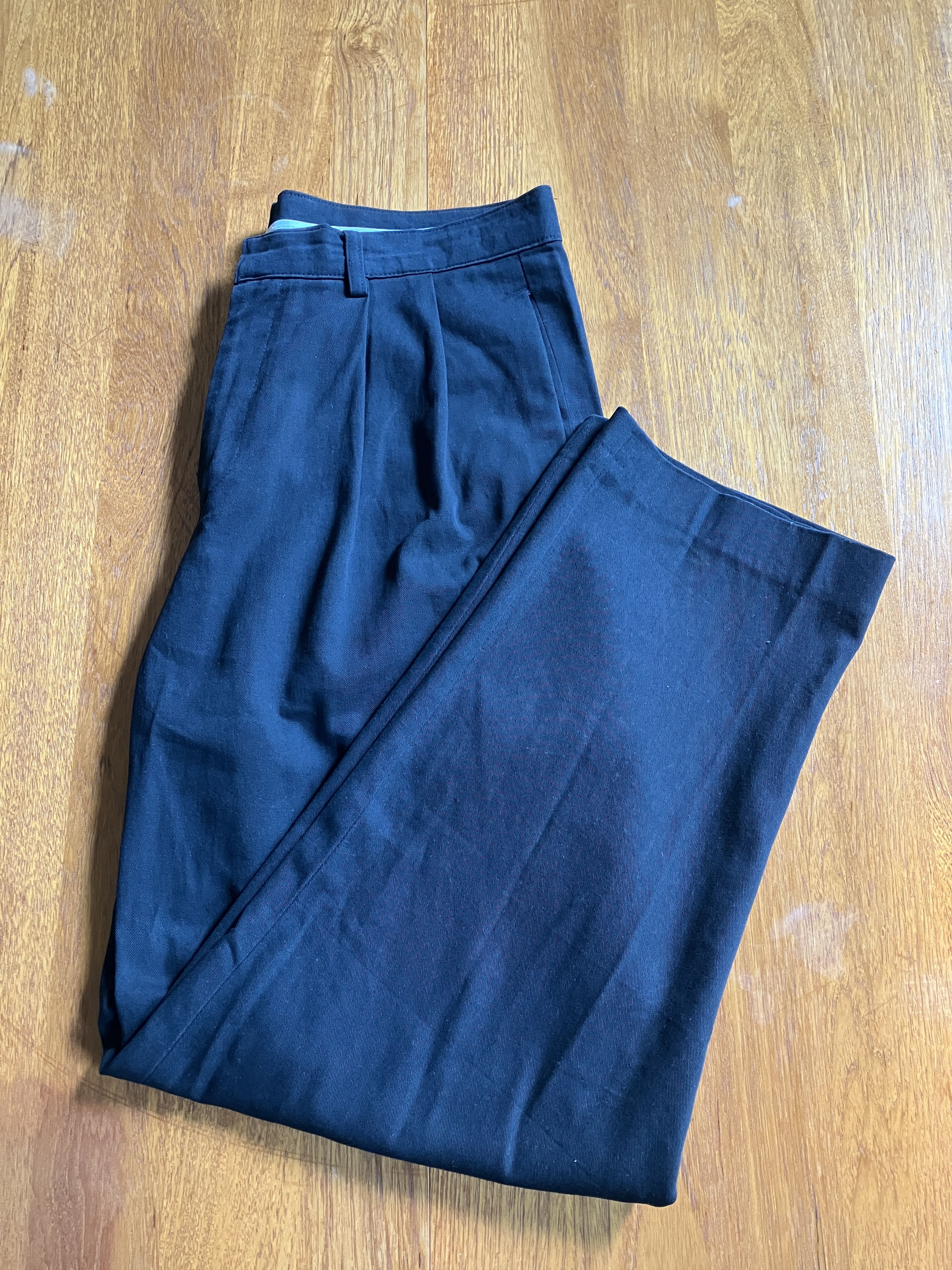Olive Olive Pleated Cropped Trousers Size US 30 / EU 46 - 1 Thumbnail